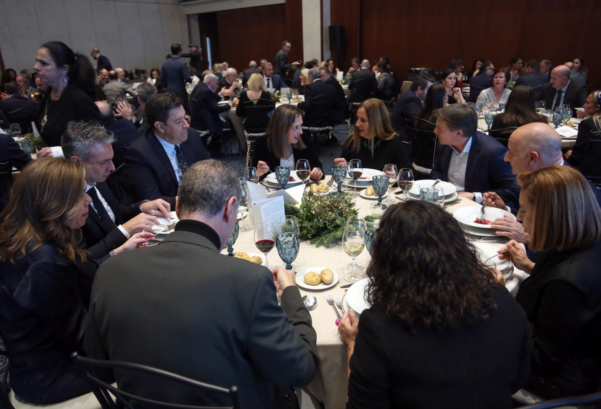 La cena solidaria &#039;Desde Asturias para Valencia&#039;, en imágenes