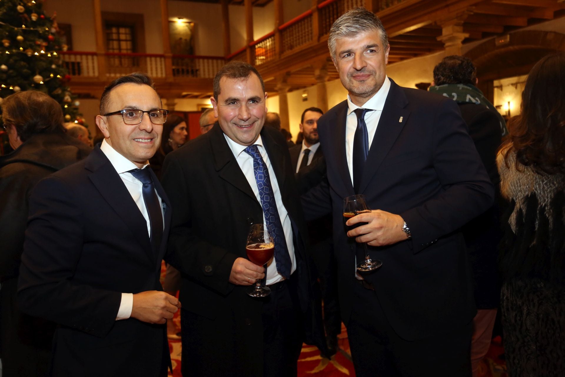 La cena solidaria &#039;Desde Asturias para Valencia&#039;, en imágenes