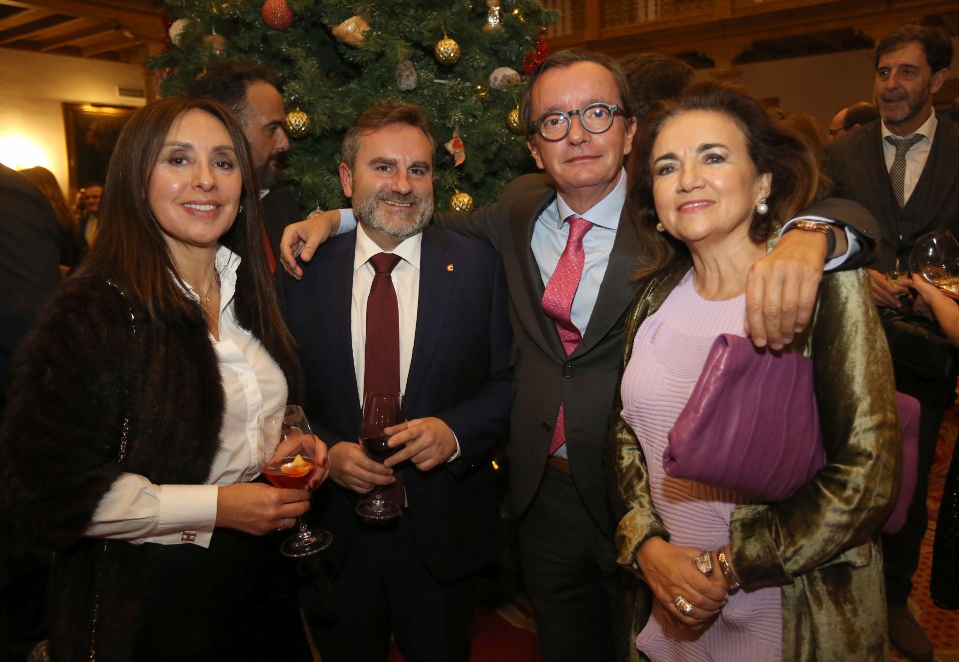 La cena solidaria &#039;Desde Asturias para Valencia&#039;, en imágenes