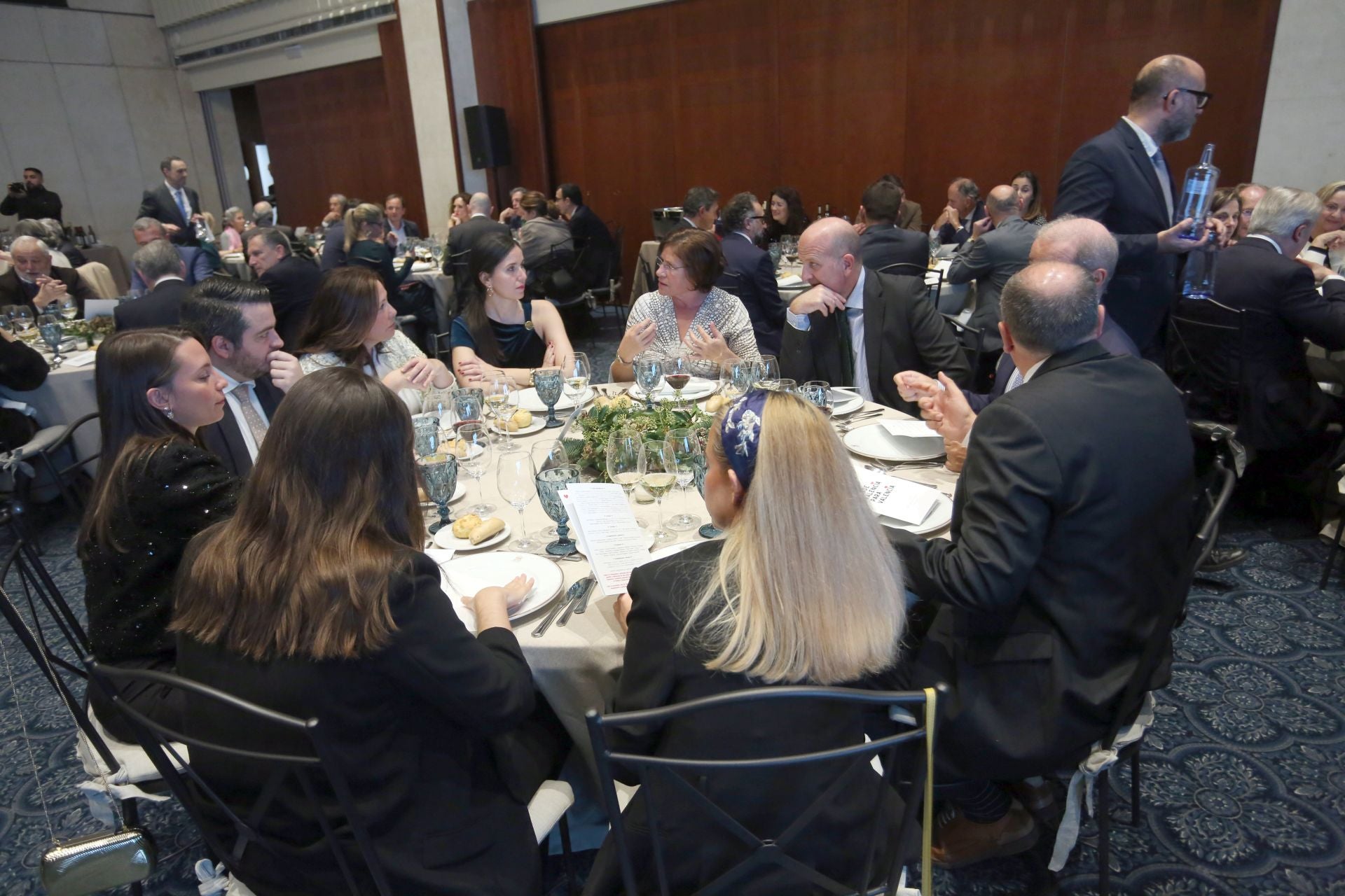 La cena solidaria &#039;Desde Asturias para Valencia&#039;, en imágenes