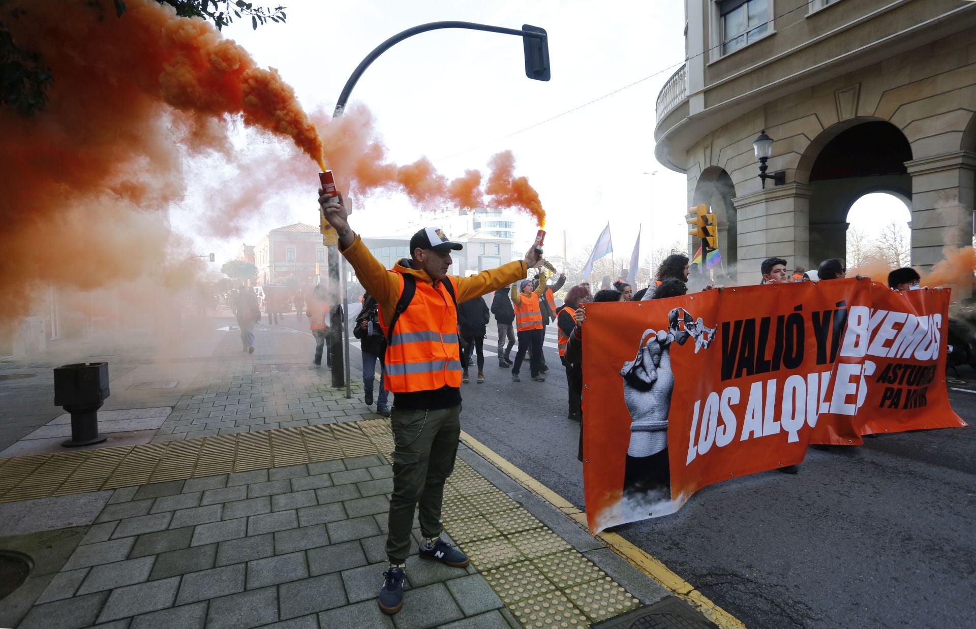 Gijón sale a la calle para reclamar el «derecho a techo»