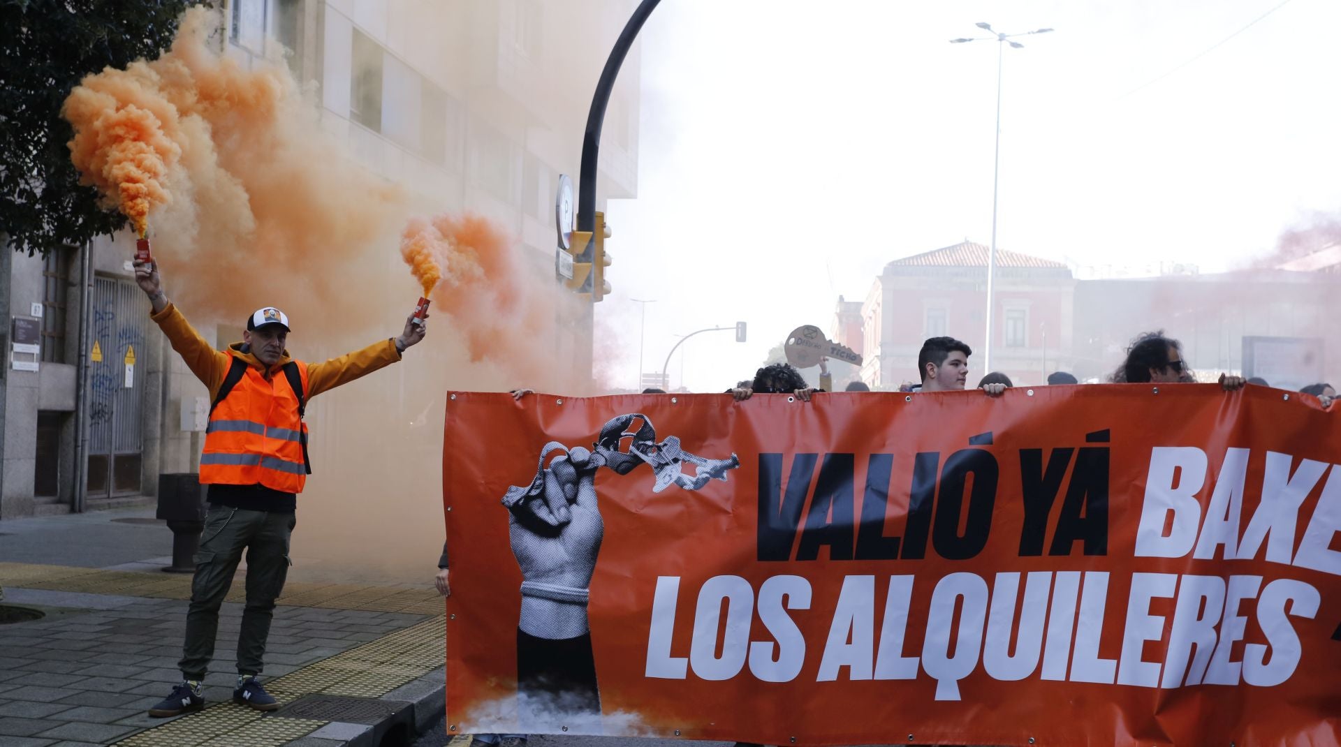 Gijón sale a la calle para reclamar el «derecho a techo»