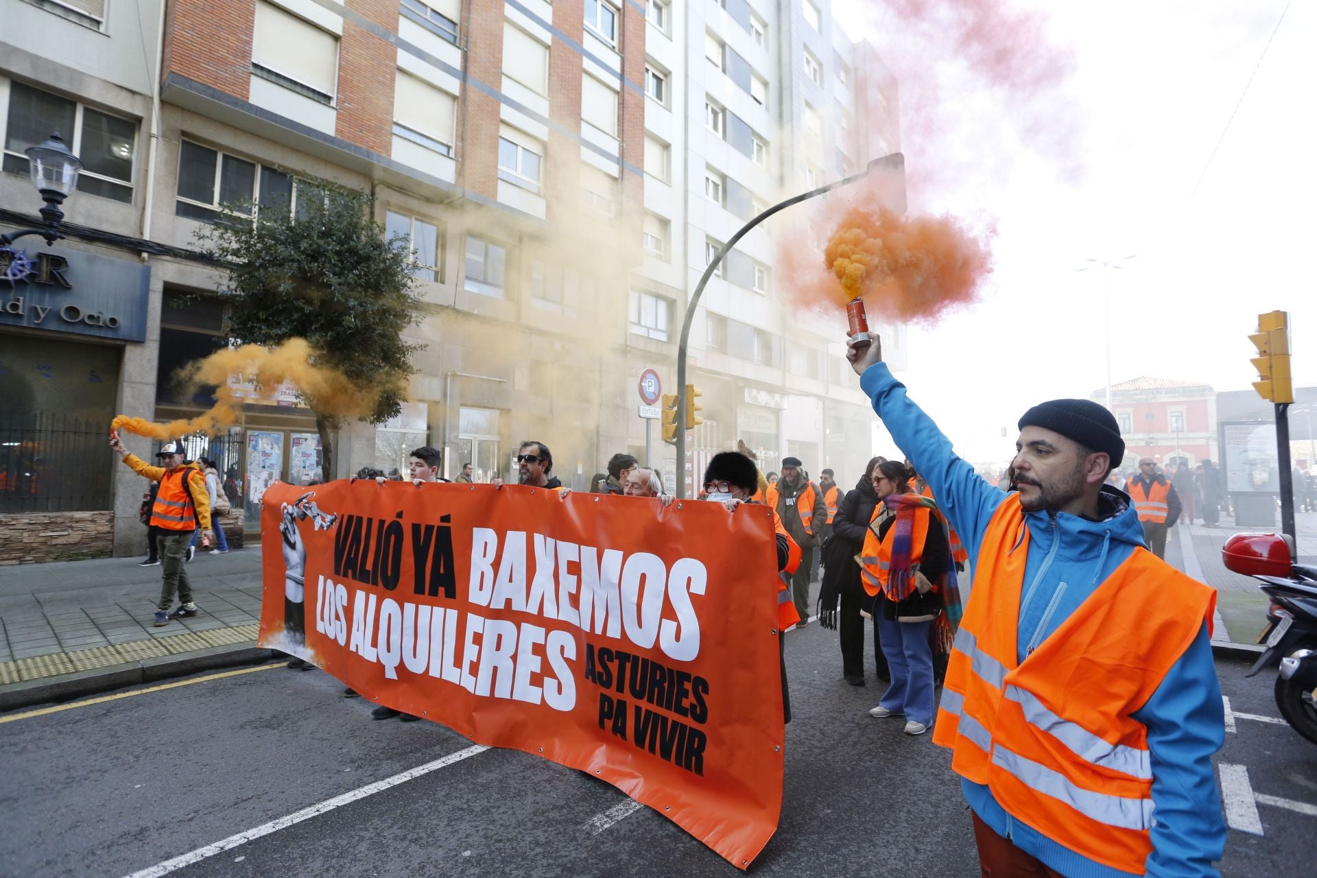 Gijón sale a la calle para reclamar el «derecho a techo»