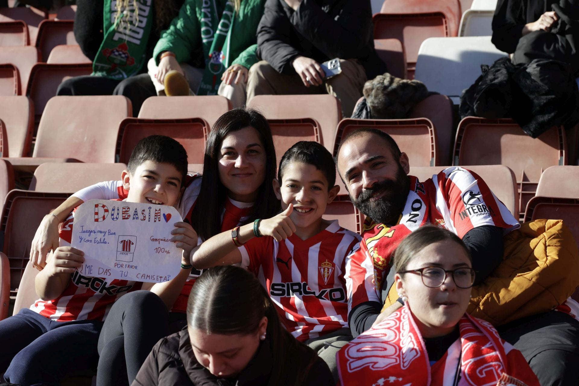 ¿Estuviste en el Sporting de Gijón - Racing de Ferrol? ¡Búscate en las fotos!