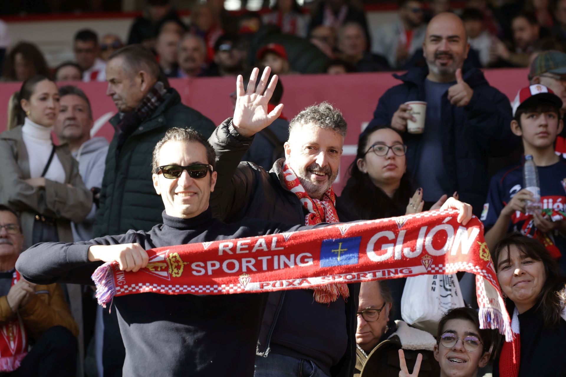 ¿Estuviste en el Sporting de Gijón - Racing de Ferrol? ¡Búscate en las fotos!