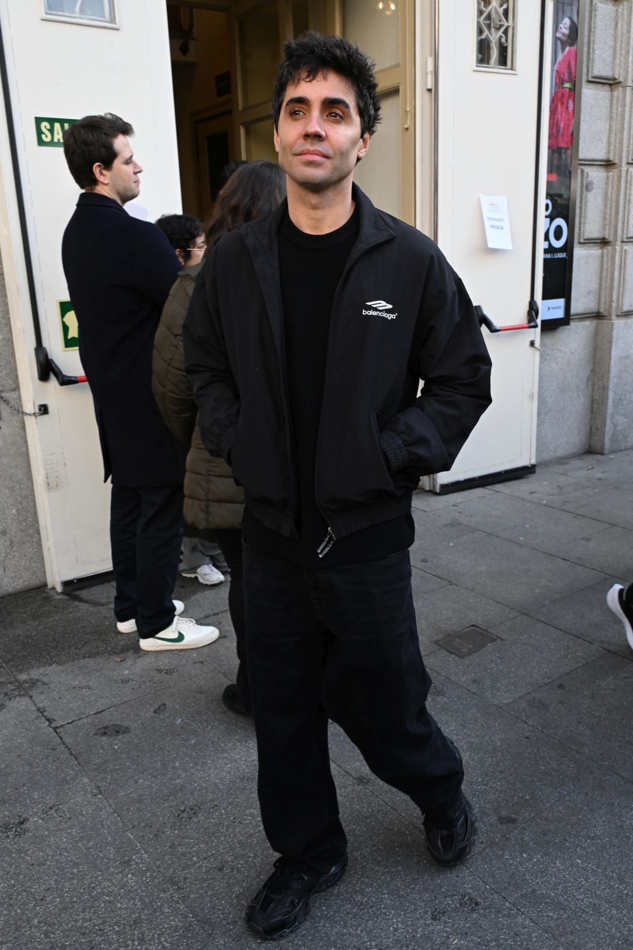 Multitudinario adiós a Marisa Paredes: familiares, amigos y compañeros despiden a la actriz