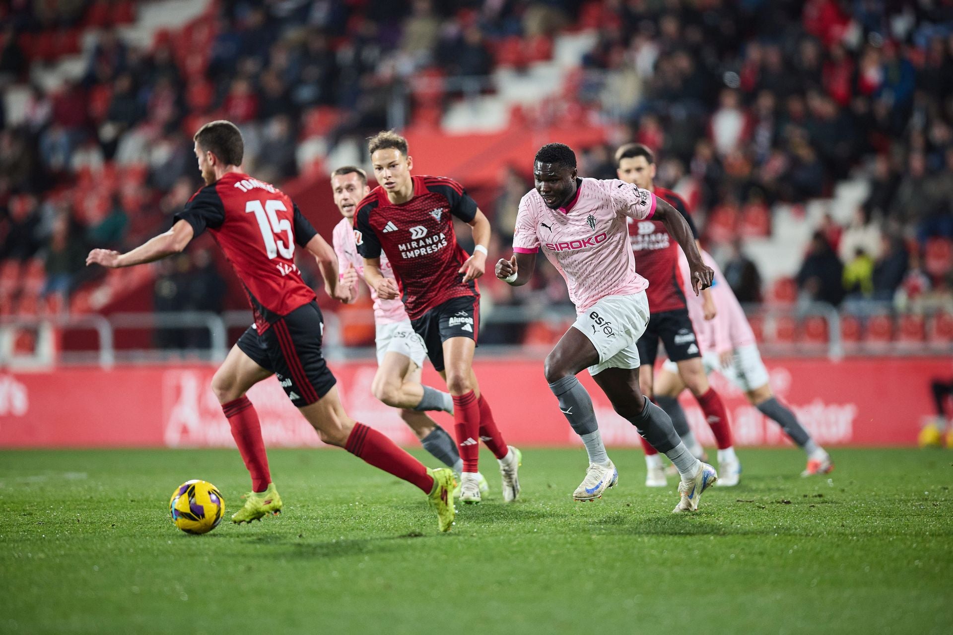 Las mejores imágenes del Mirandés 1 - 1 Sporting de Gijón