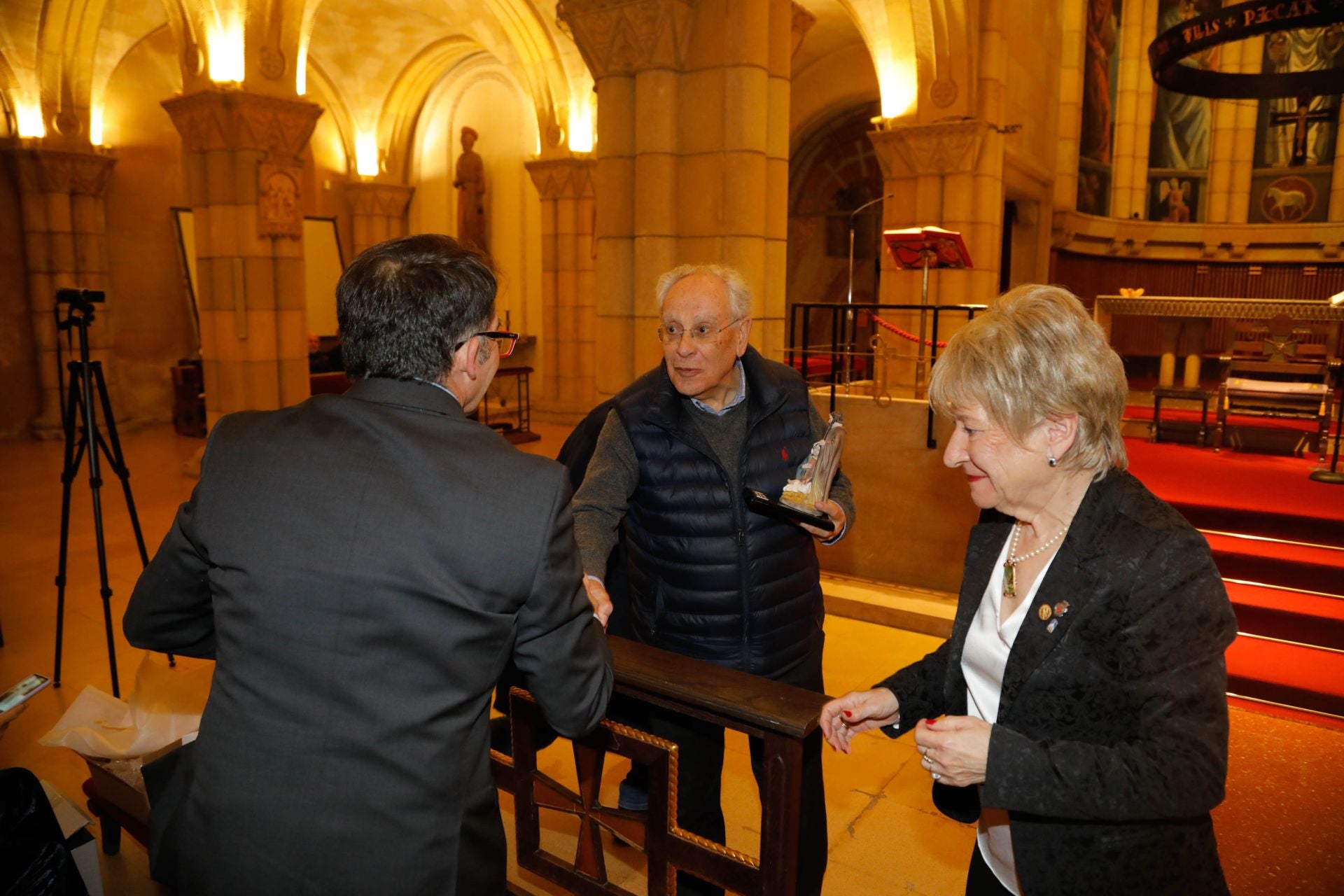 El pregón del acto de Navidad de la Asociación Belenista de Gijón en imágenes