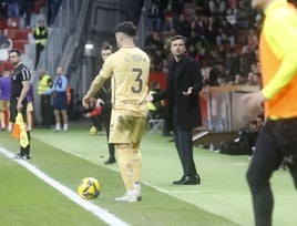 El técnico Rubén Albés, disgustado ayer tras el juego de su equipo.