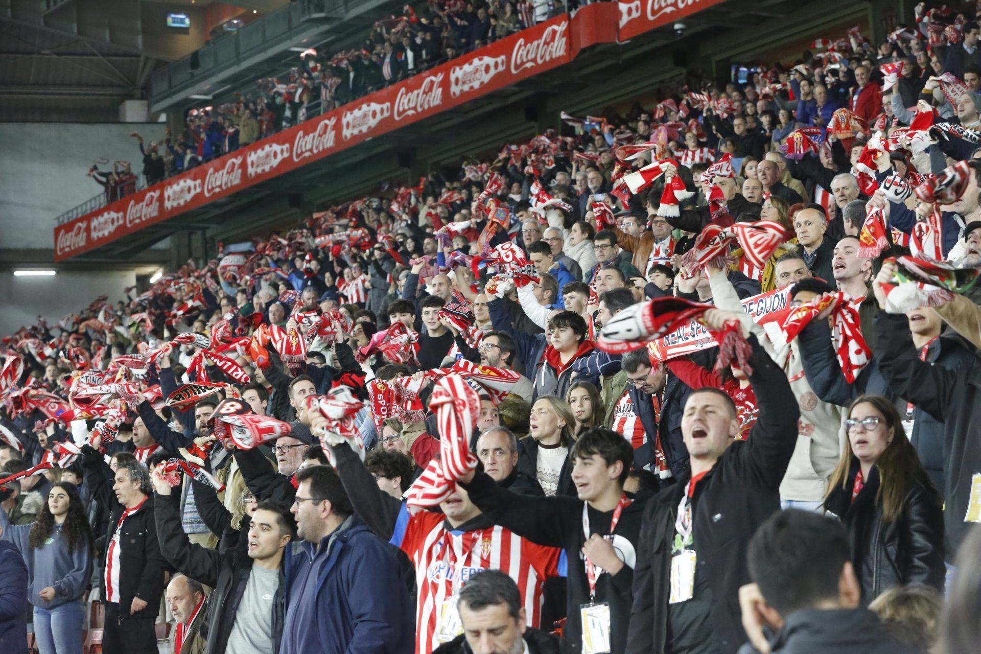 ¿Estuviste en el Sporting - Málaga? ¡Búscate!