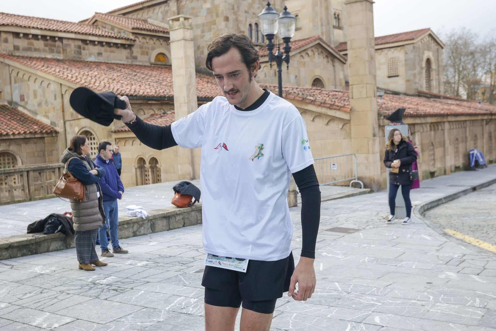 La carrera entre el club de Tenis y el club de Regatas de Gijón, en imágenes