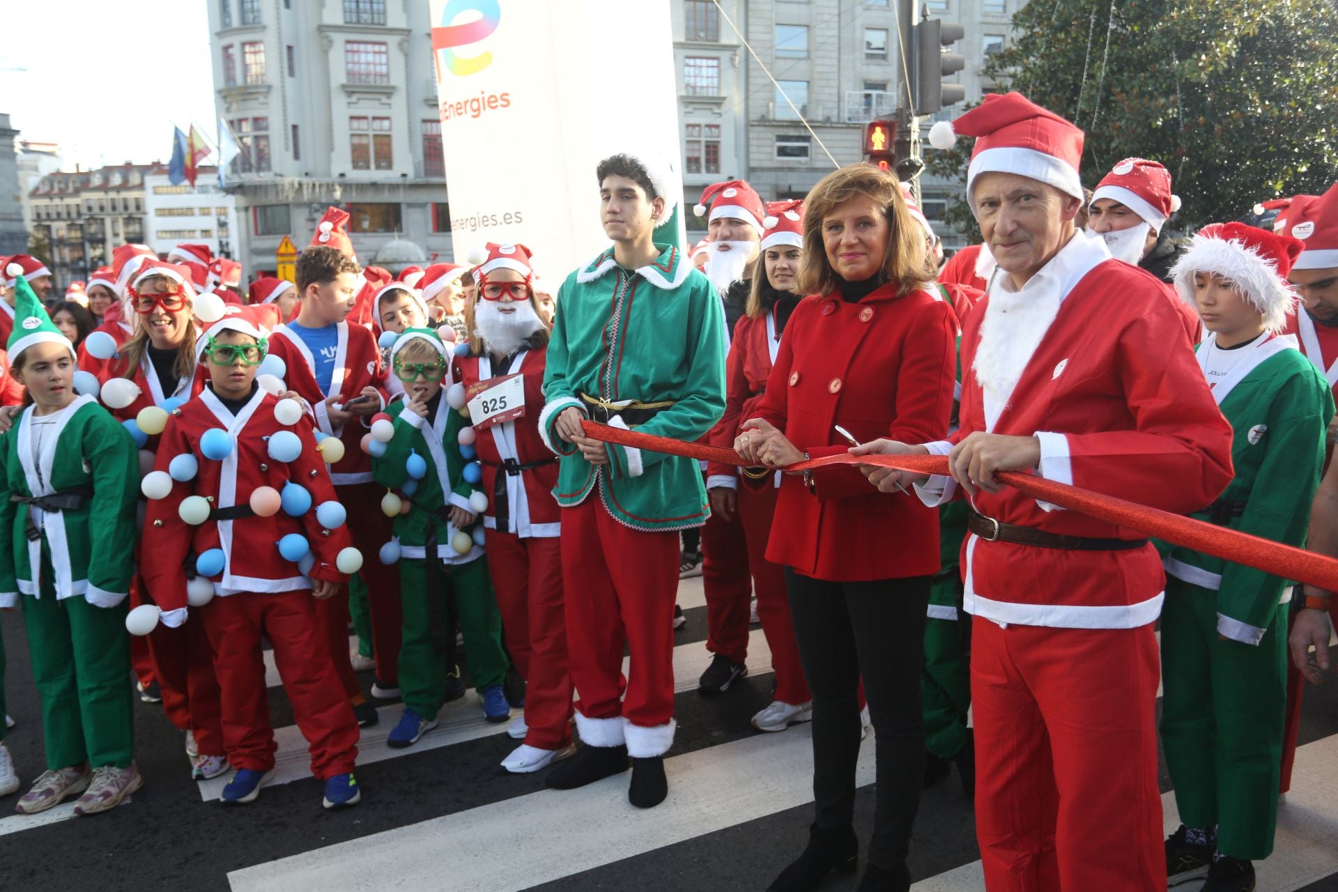 Las imágenes de la Carrera de Papá Noel en Oviedo