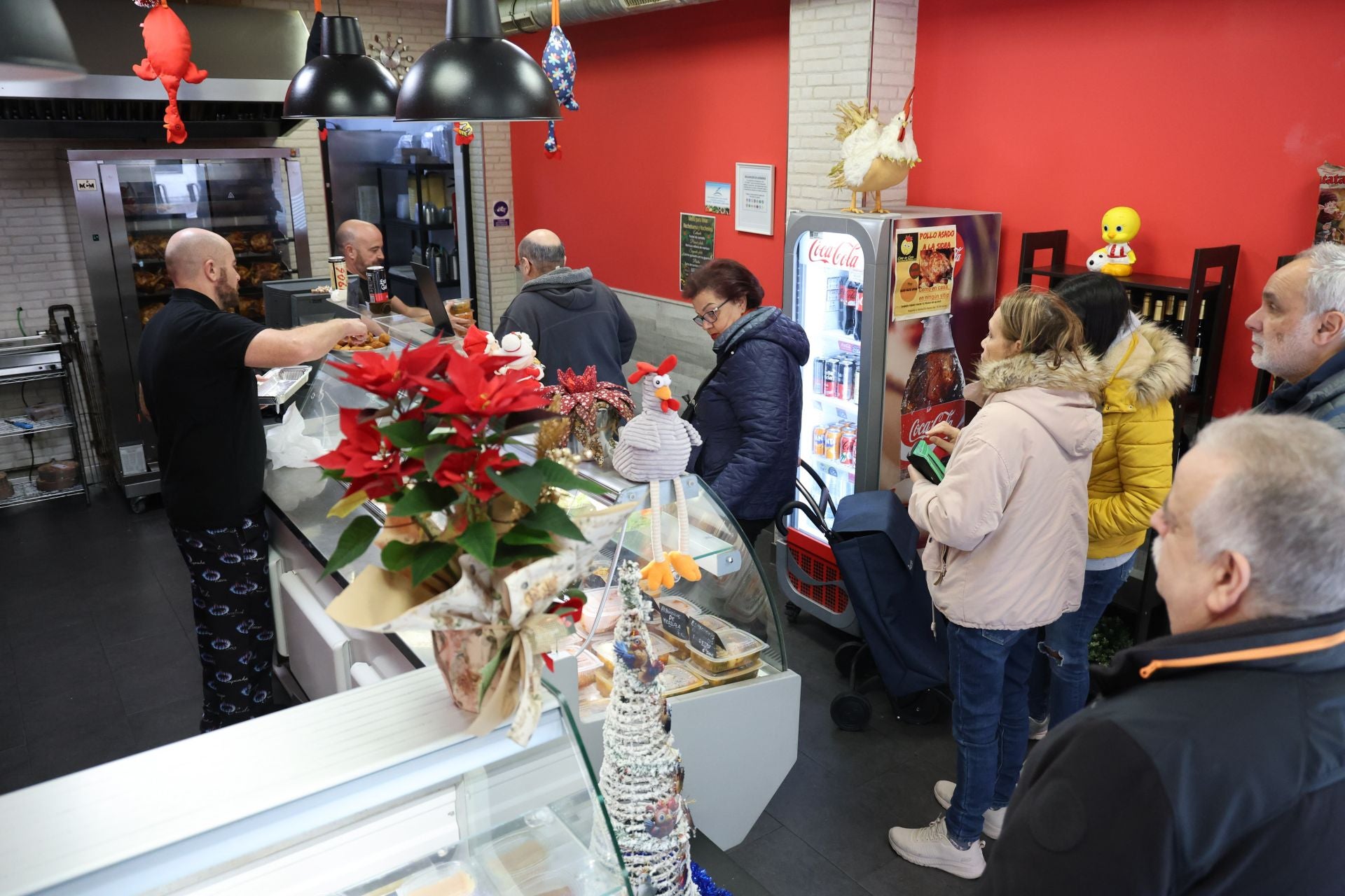 Un establecimiento de Gijón canjea los décimos no premiados de la Lotería de Navidad por croquetas