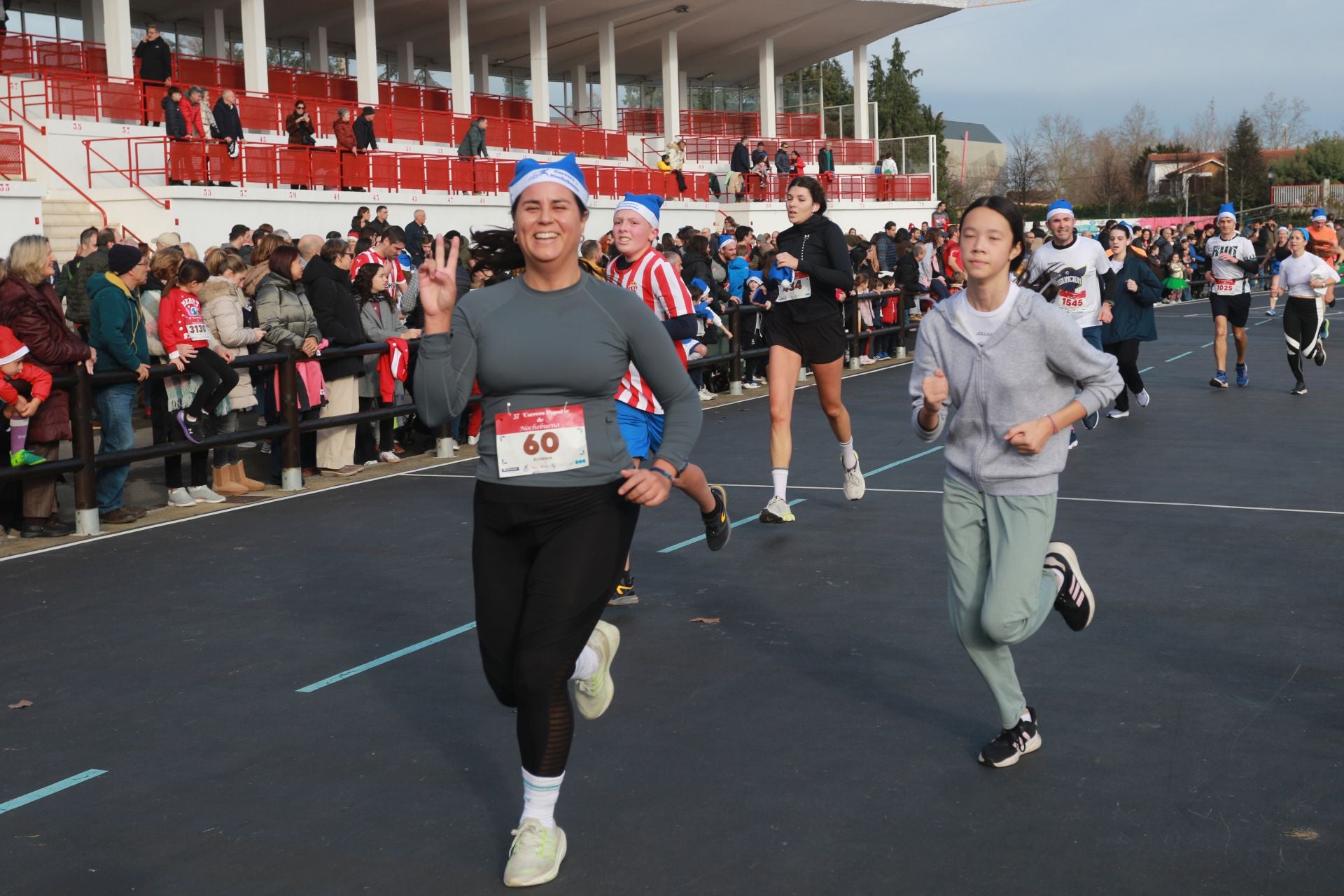 Una carrera mañanera para empezar la Nochebuena en Gijón