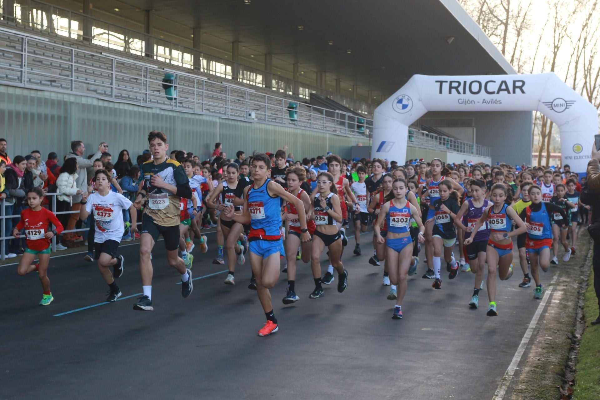 Una carrera mañanera para empezar la Nochebuena en Gijón