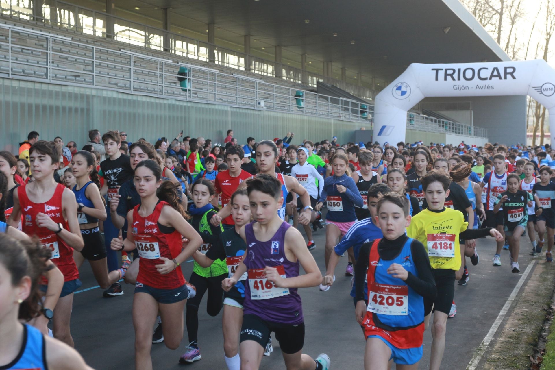 Una carrera mañanera para empezar la Nochebuena en Gijón