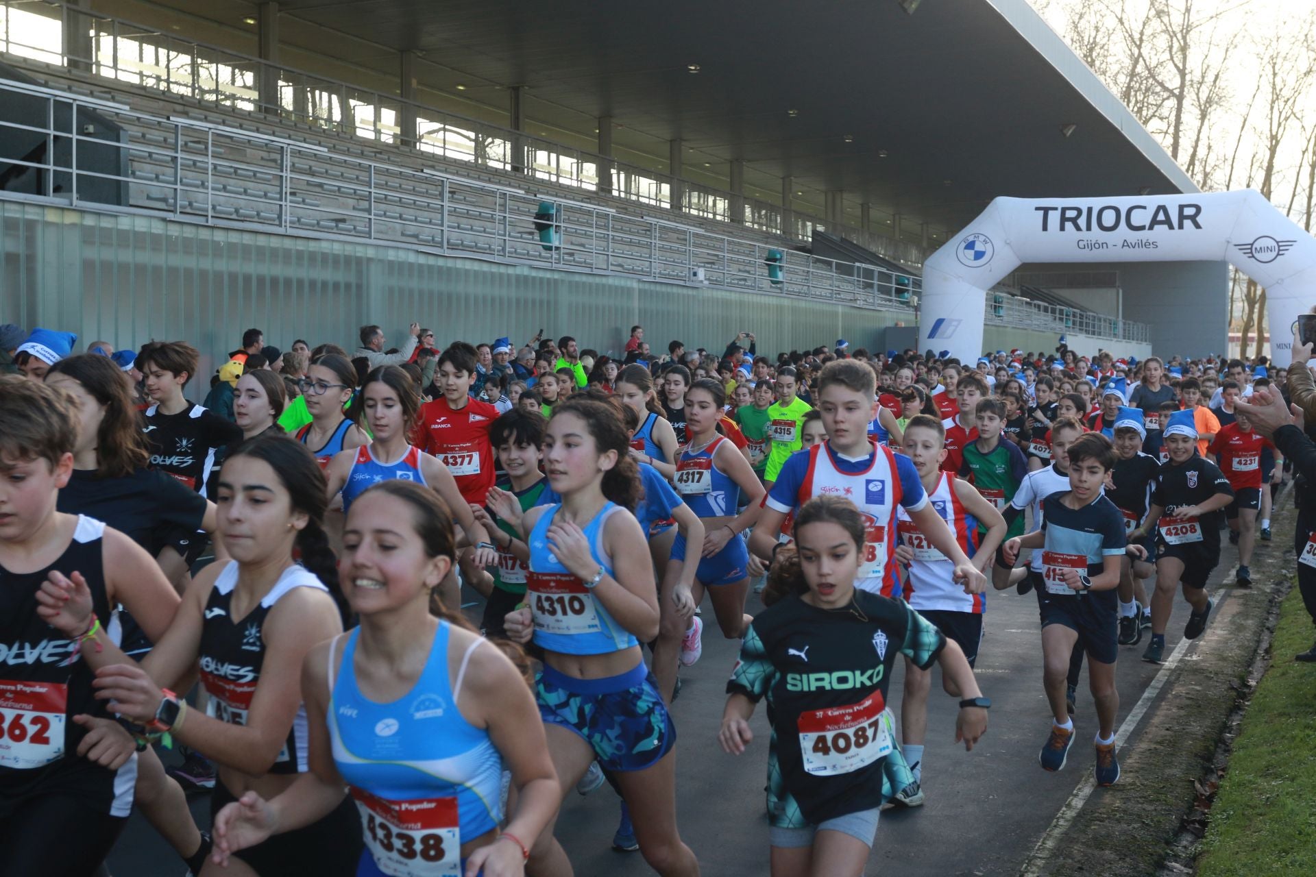 Una carrera mañanera para empezar la Nochebuena en Gijón