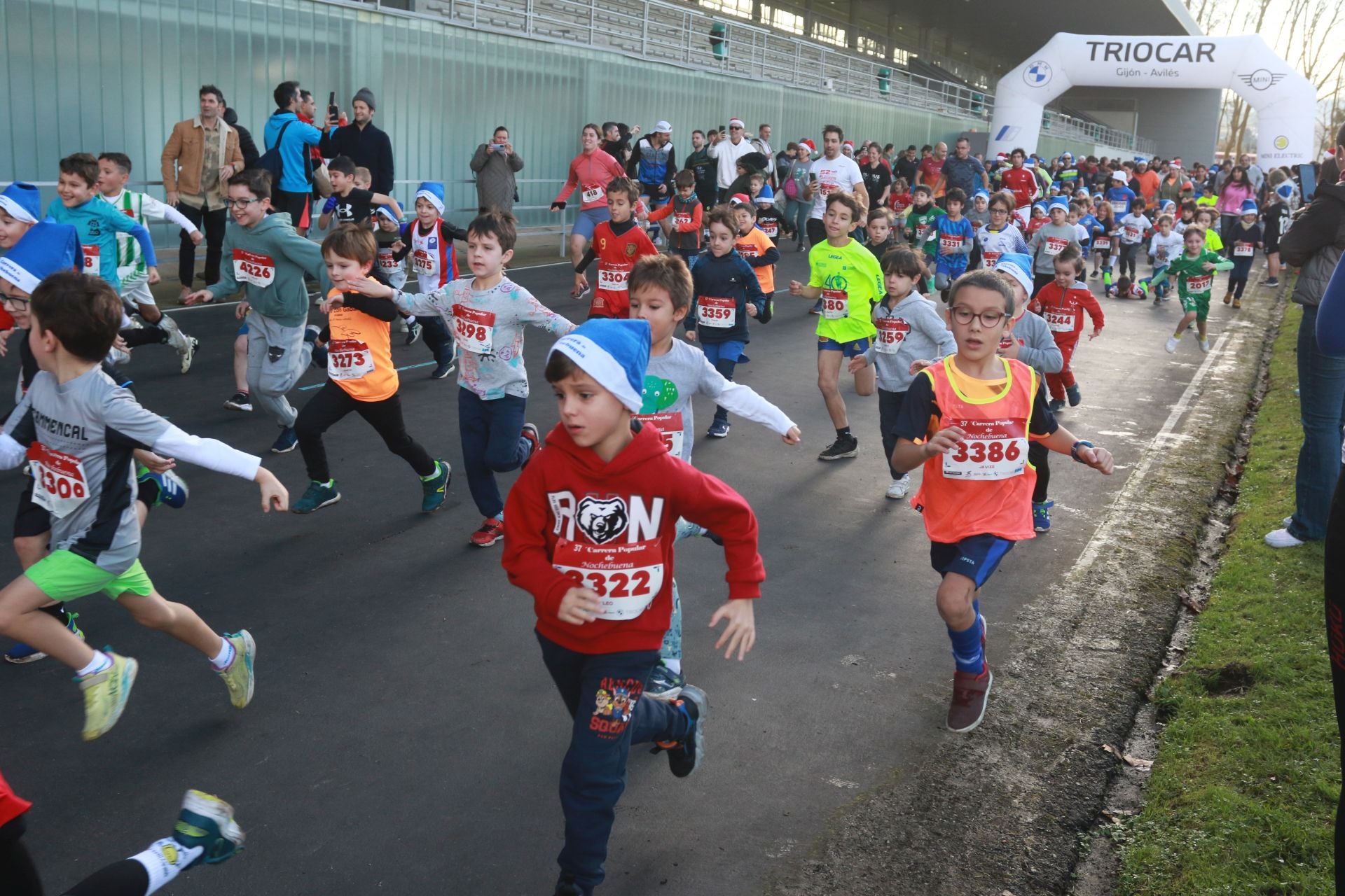 Una carrera mañanera para empezar la Nochebuena en Gijón