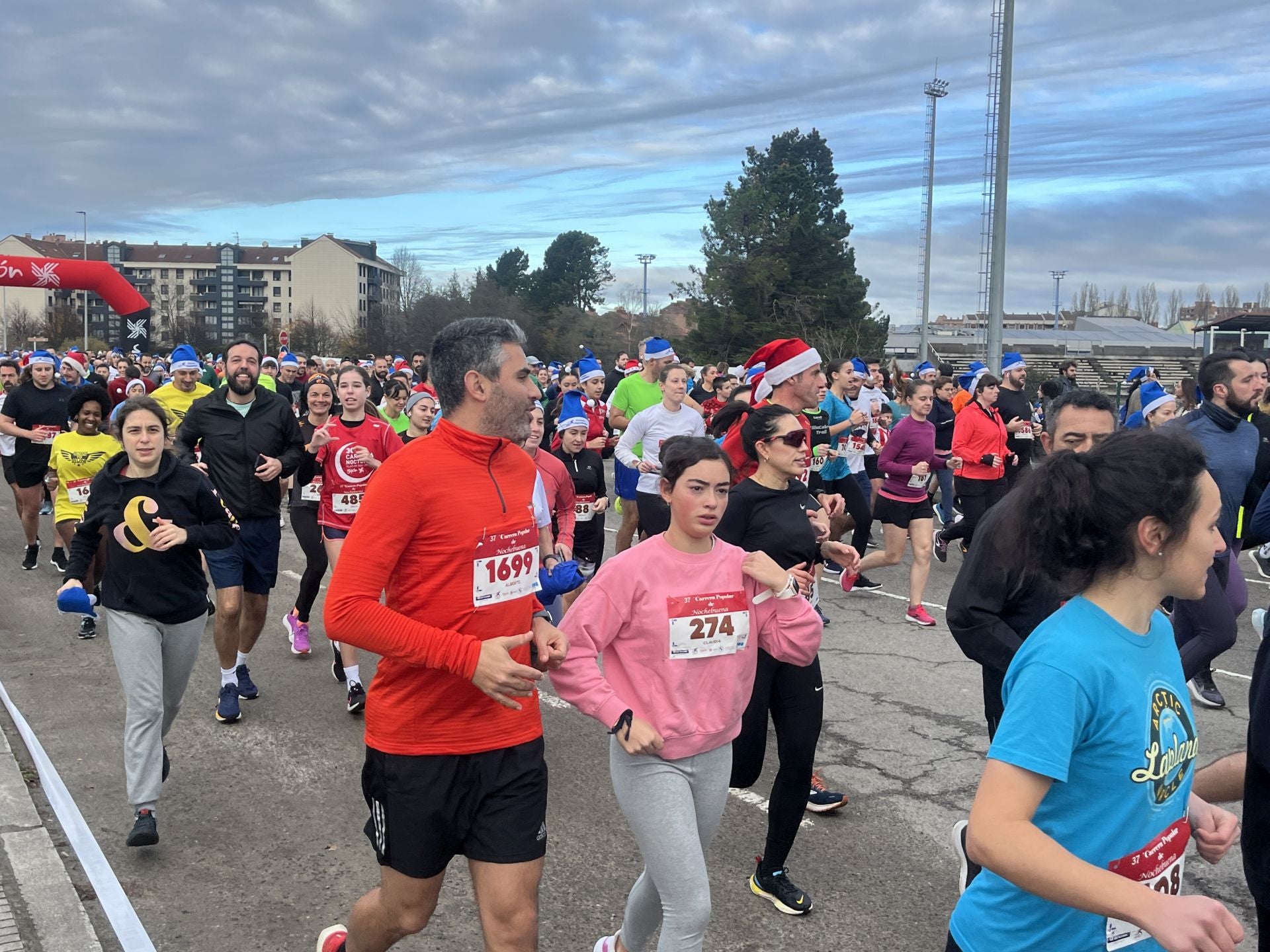 Una carrera mañanera para empezar la Nochebuena en Gijón