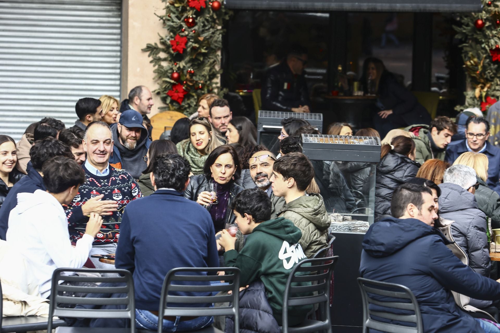 De vermuteo en Nochebuena: Asturias brinda en las terrazas