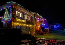 Casa de René, en La Arquera, en el valle de Fontaciera, un derroche de iluminación.