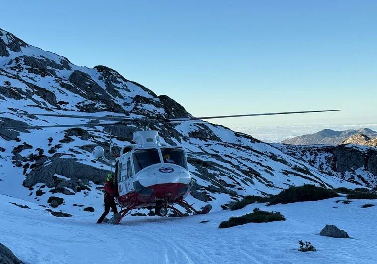 Amplio operativo desde Sotres para buscar a un montañero leonés desaparecido en Picos de Europa