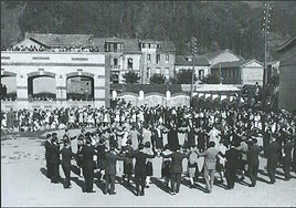 Danza de San Xuan de Mieres en 1930, que presenció el lingüista Ramón Menéndez Pidal.