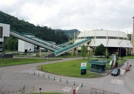 Instalaciones de la central térmica de La Pereda, ubicada en el concejo de Mieres.