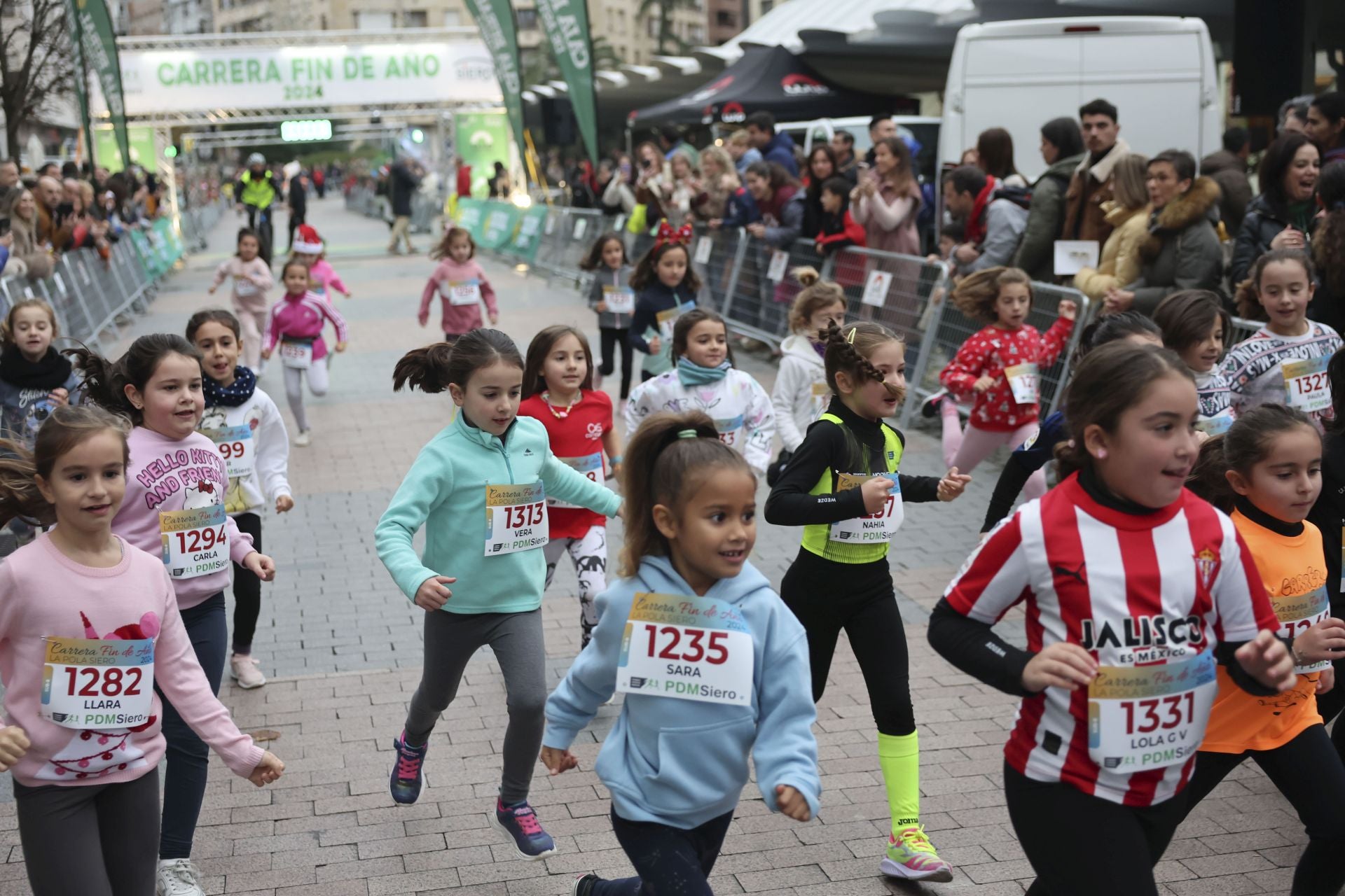 Siero se adelanta a la Nochevieja: todas las fotos de la Carrera de Fin de año