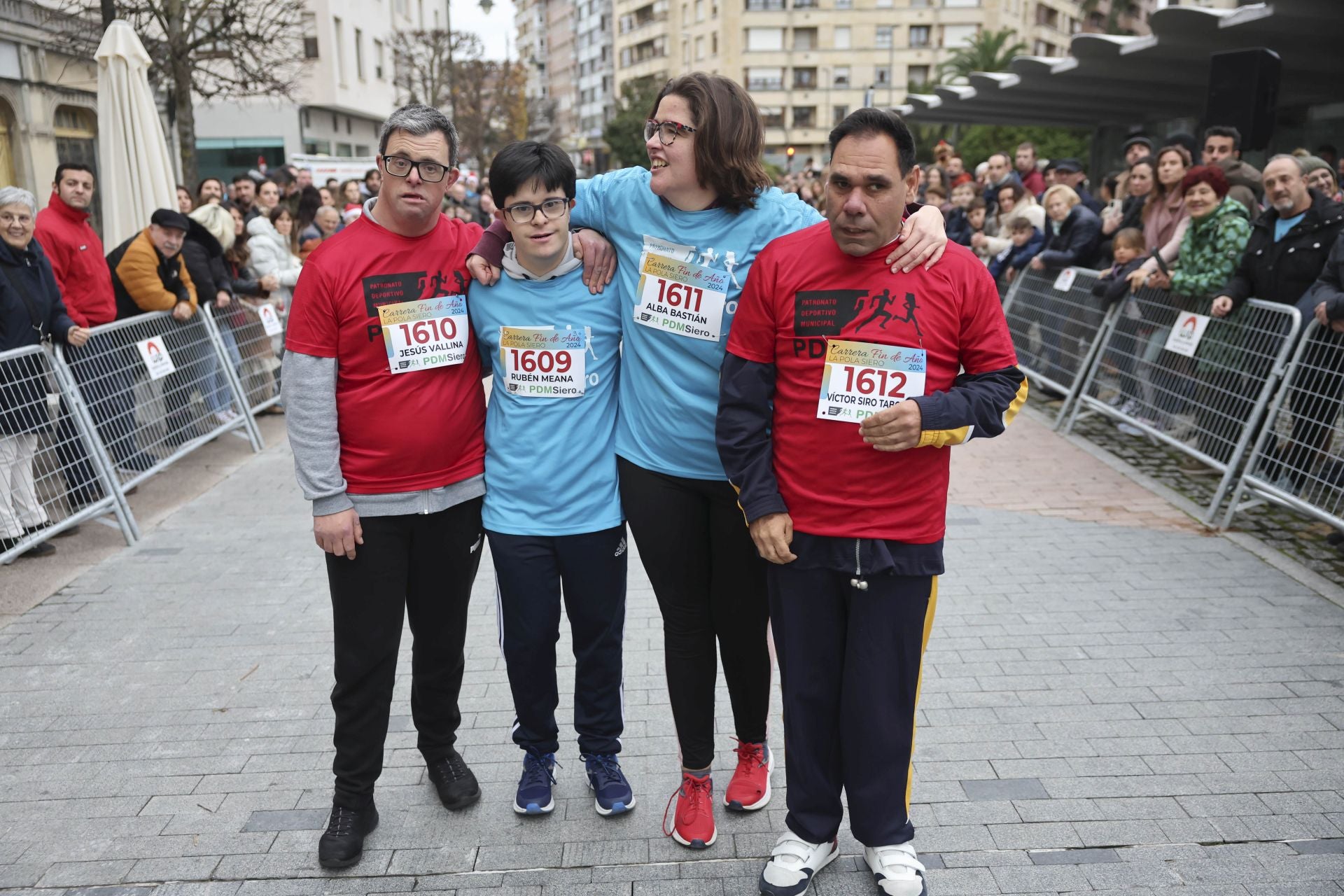 Siero se adelanta a la Nochevieja: todas las fotos de la Carrera de Fin de año