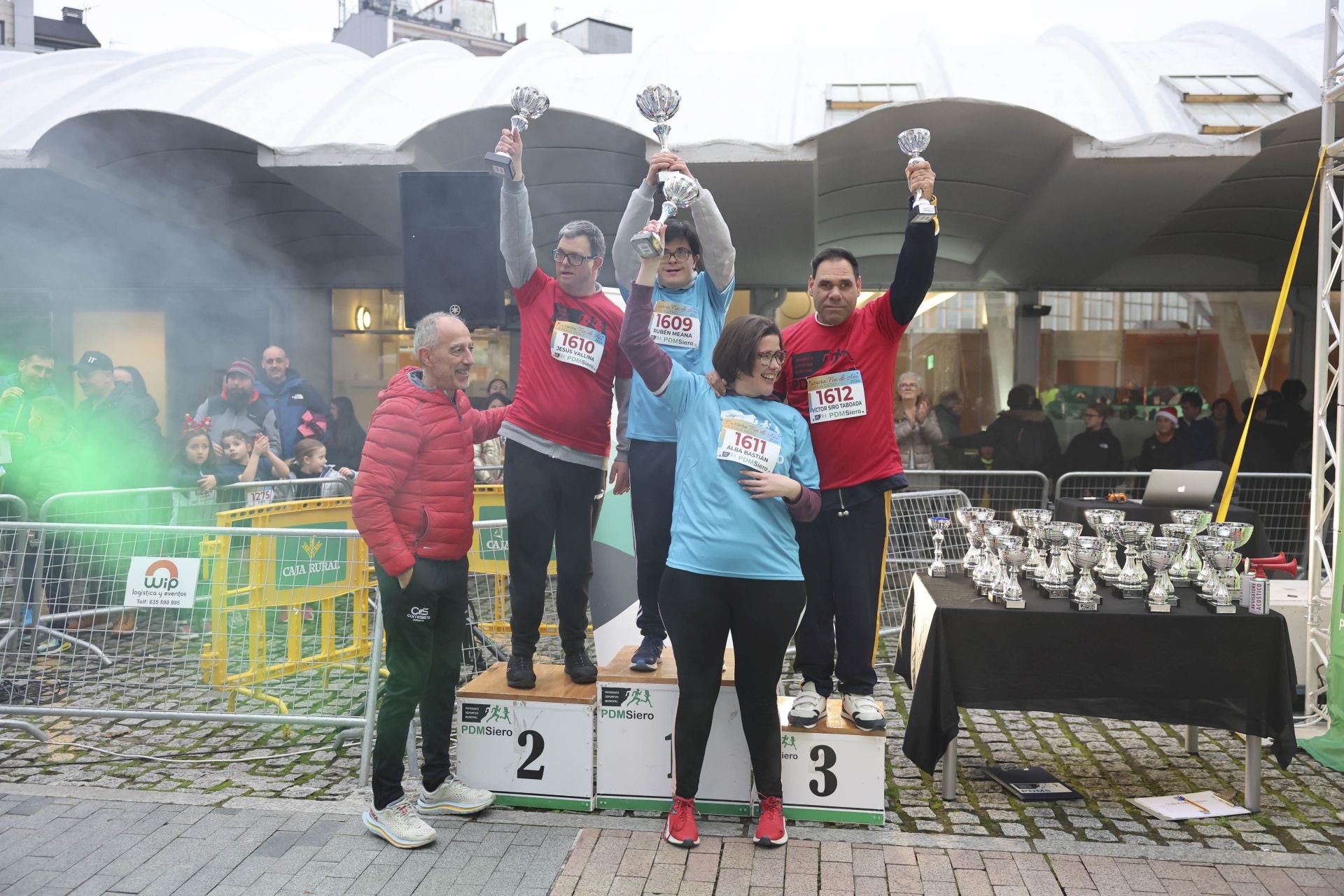 Siero se adelanta a la Nochevieja: todas las fotos de la Carrera de Fin de año