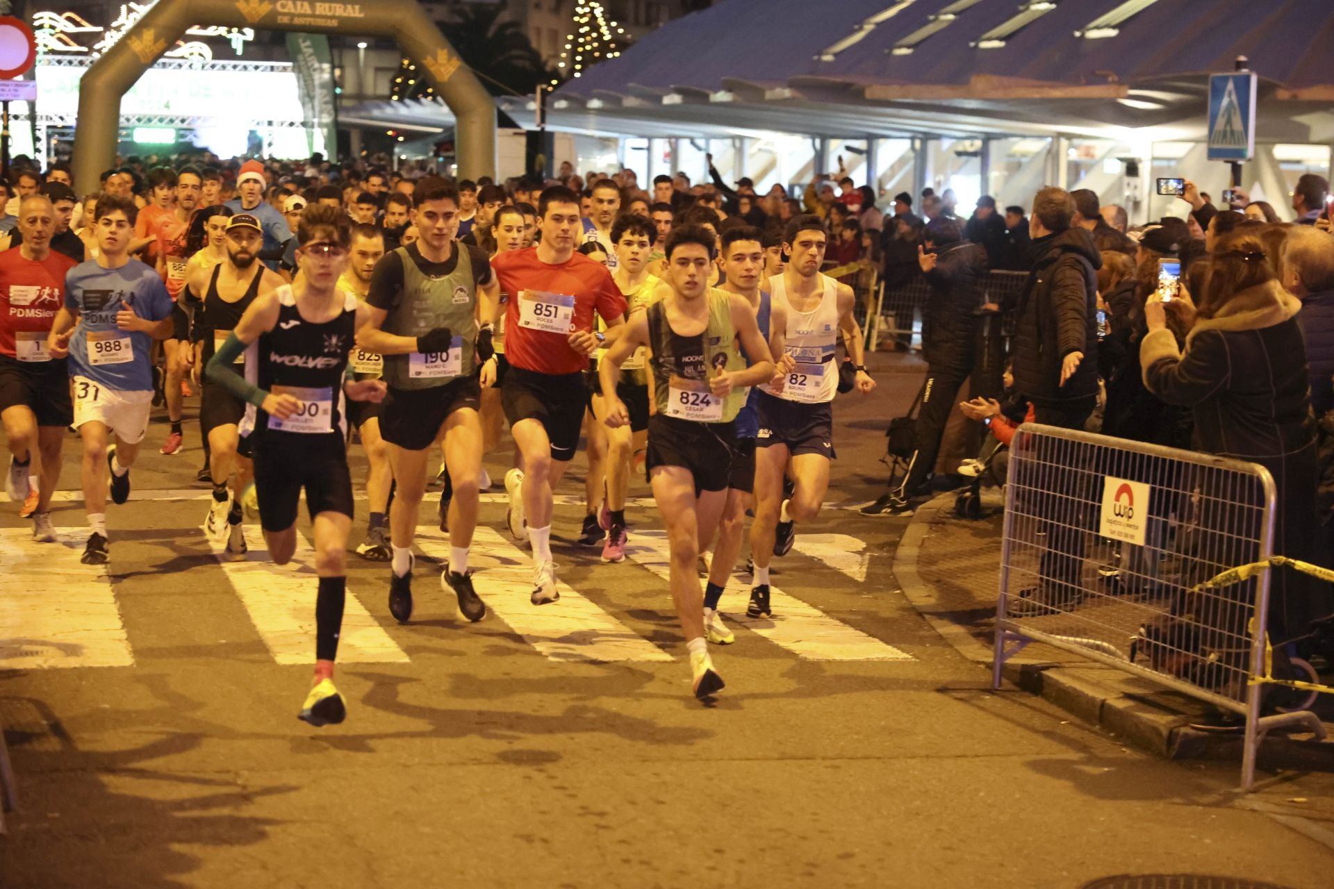 Siero se adelanta a la Nochevieja: todas las fotos de la Carrera de Fin de año