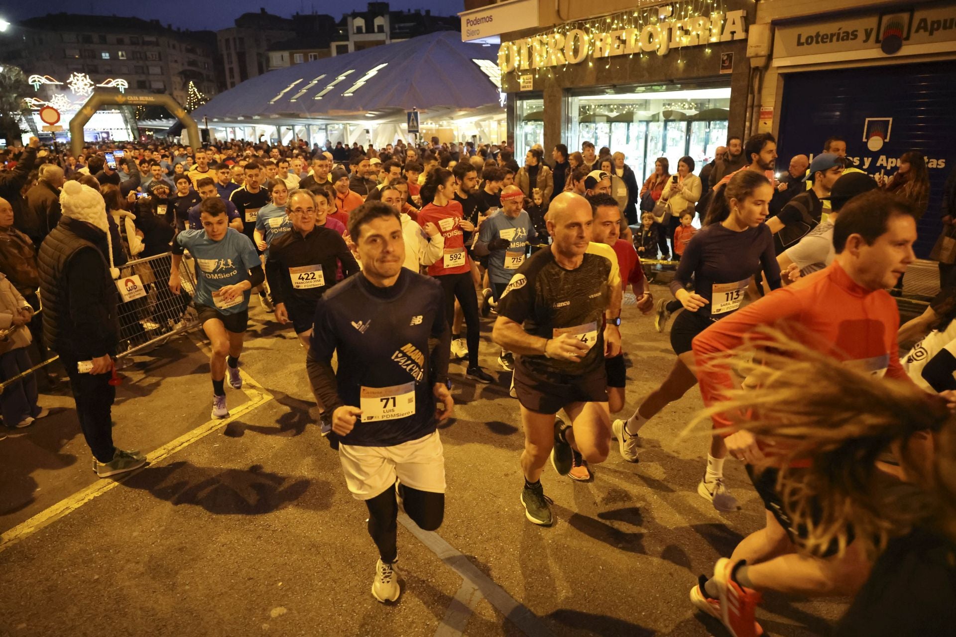 Siero se adelanta a la Nochevieja: todas las fotos de la Carrera de Fin de año