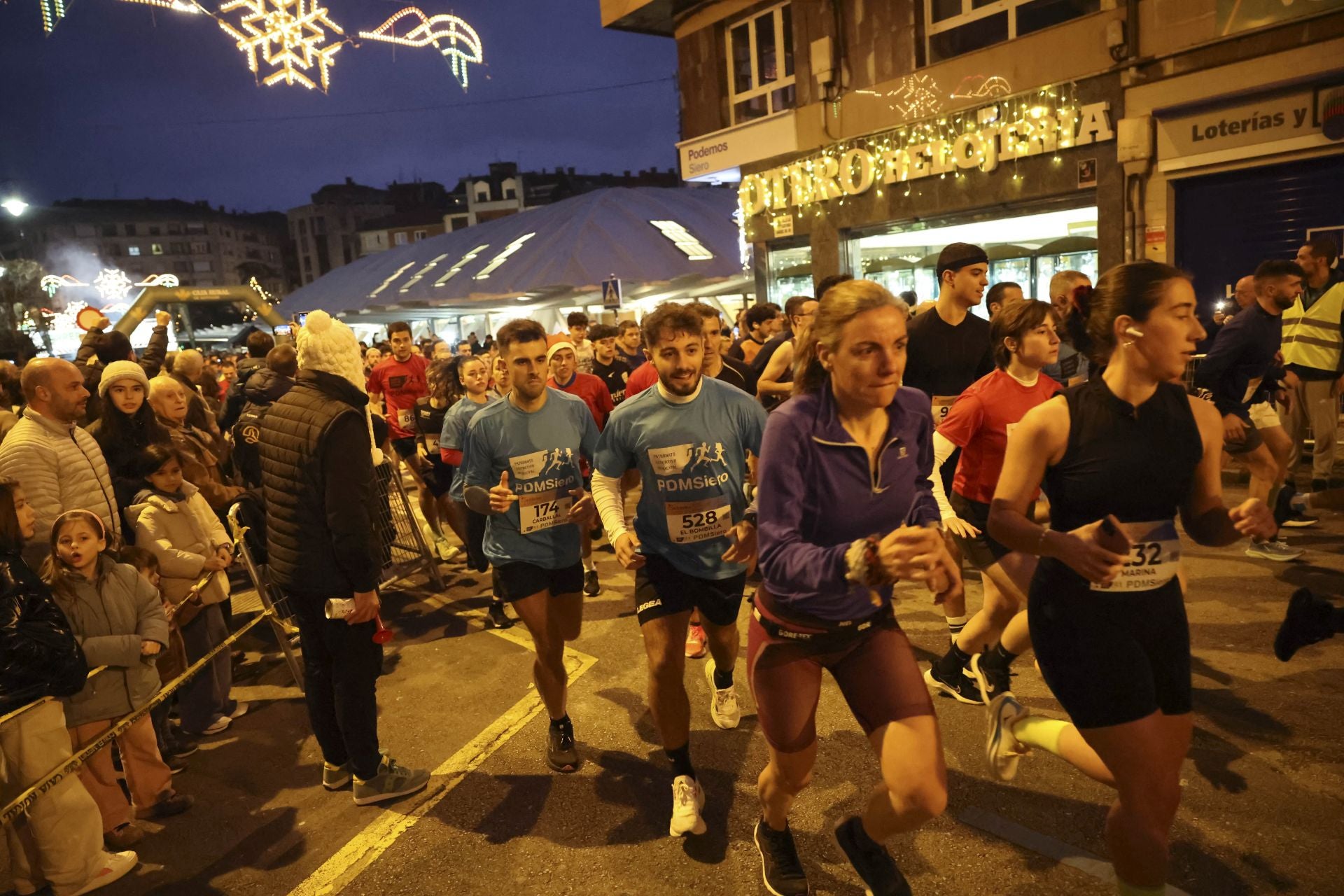 Siero se adelanta a la Nochevieja: todas las fotos de la Carrera de Fin de año