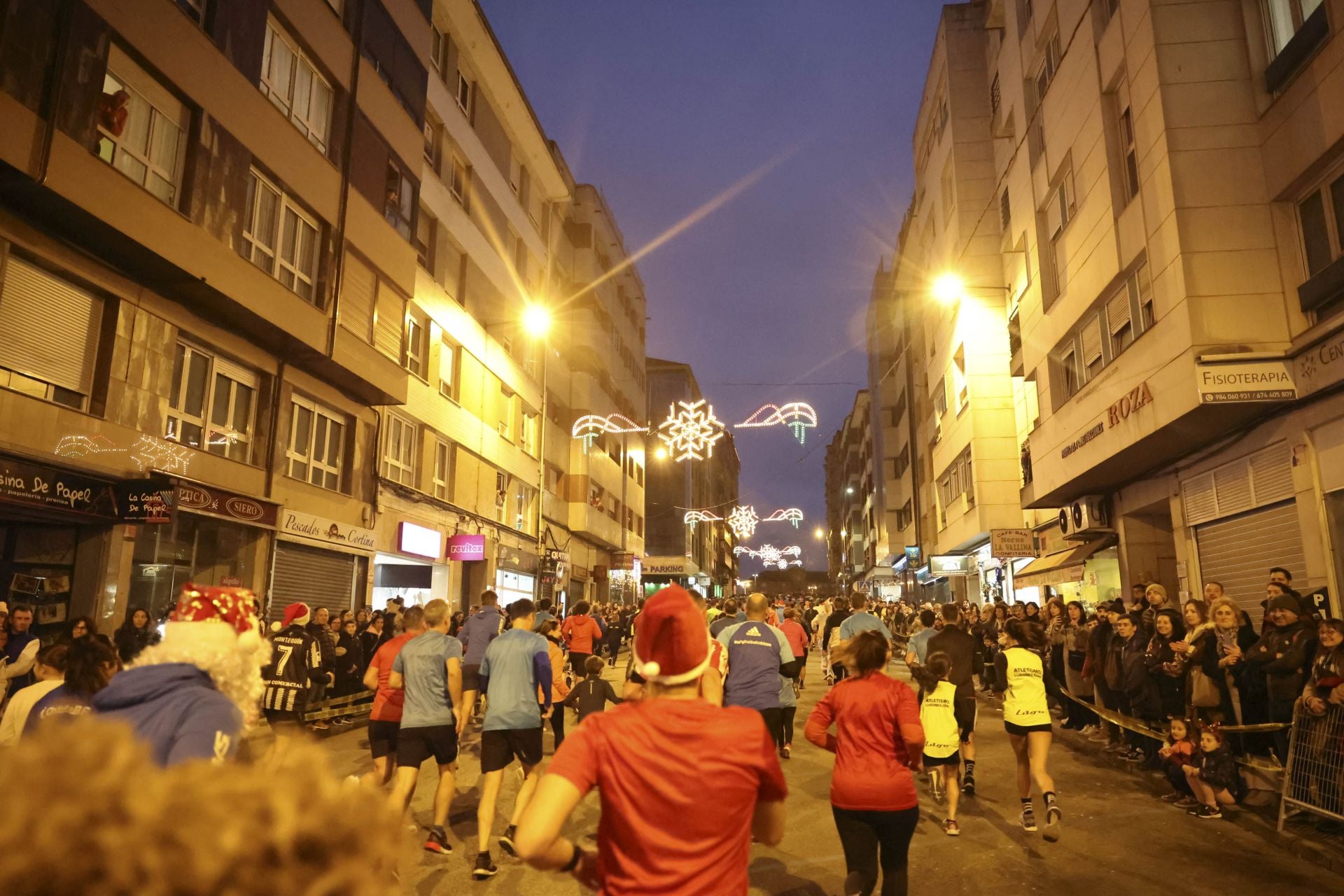 Siero se adelanta a la Nochevieja: todas las fotos de la Carrera de Fin de año