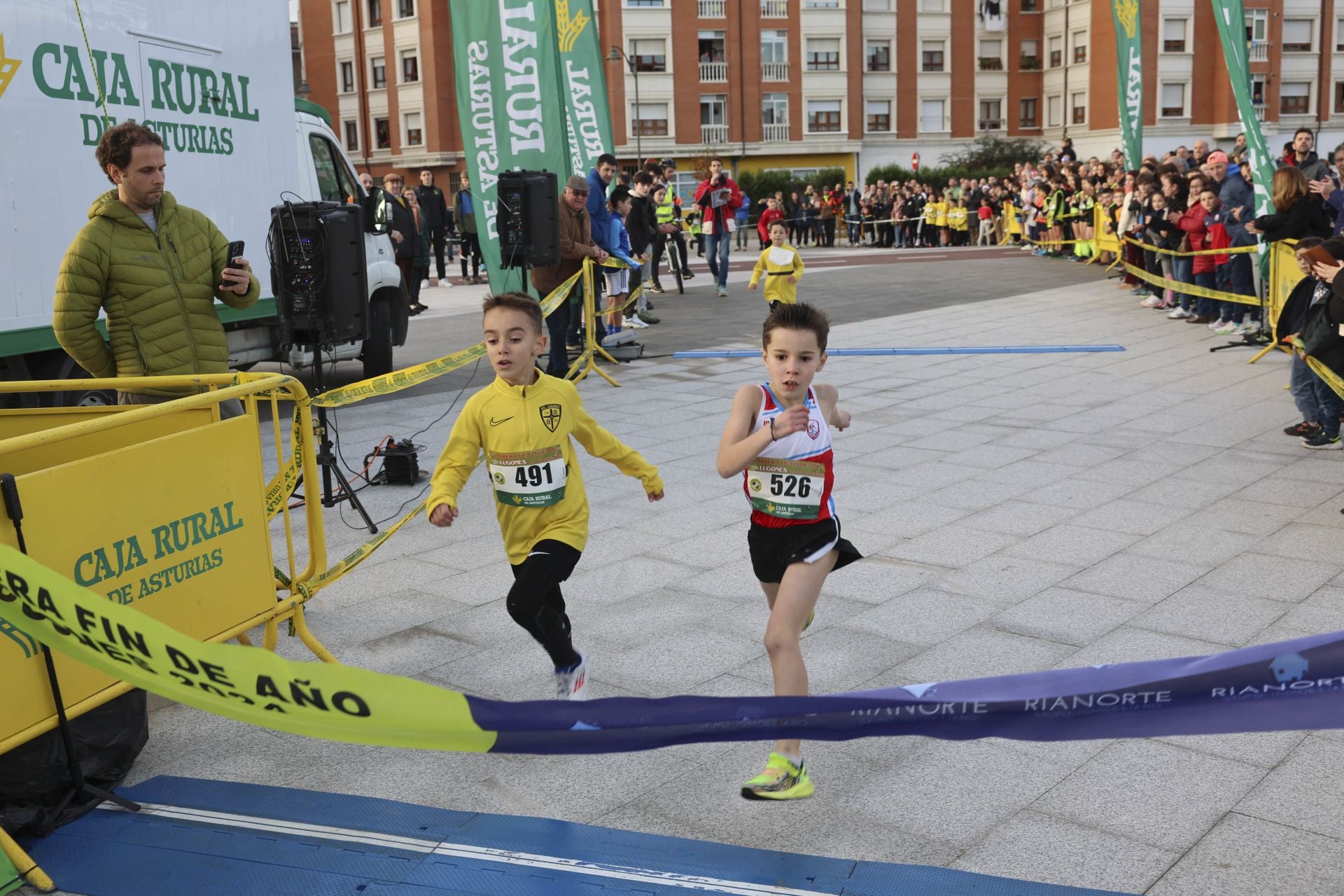 Las mejores fotos de la Carrera Fin de Año de Lugones