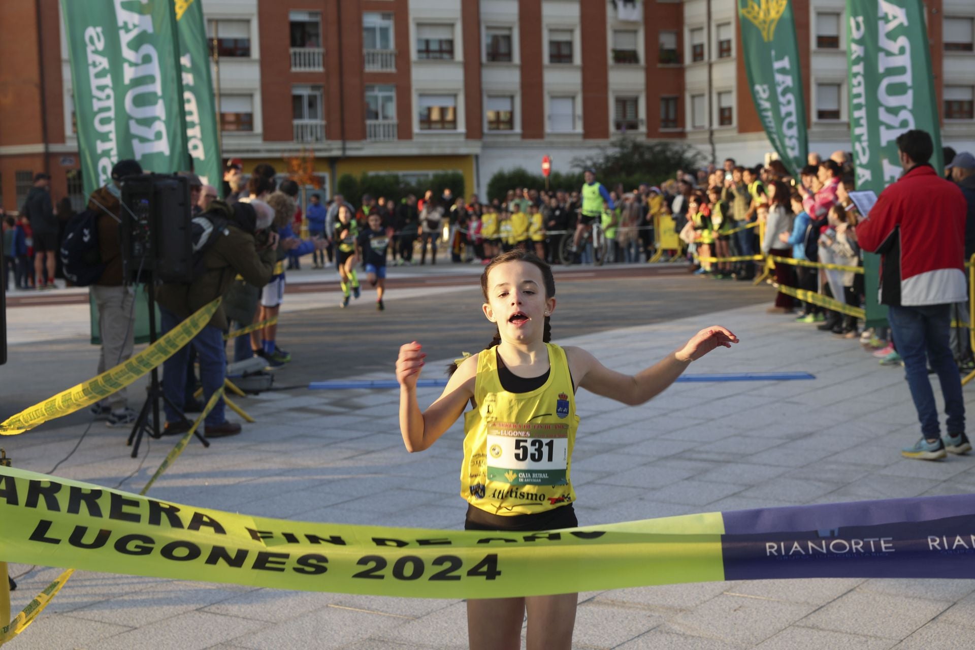 Las mejores fotos de la Carrera Fin de Año de Lugones