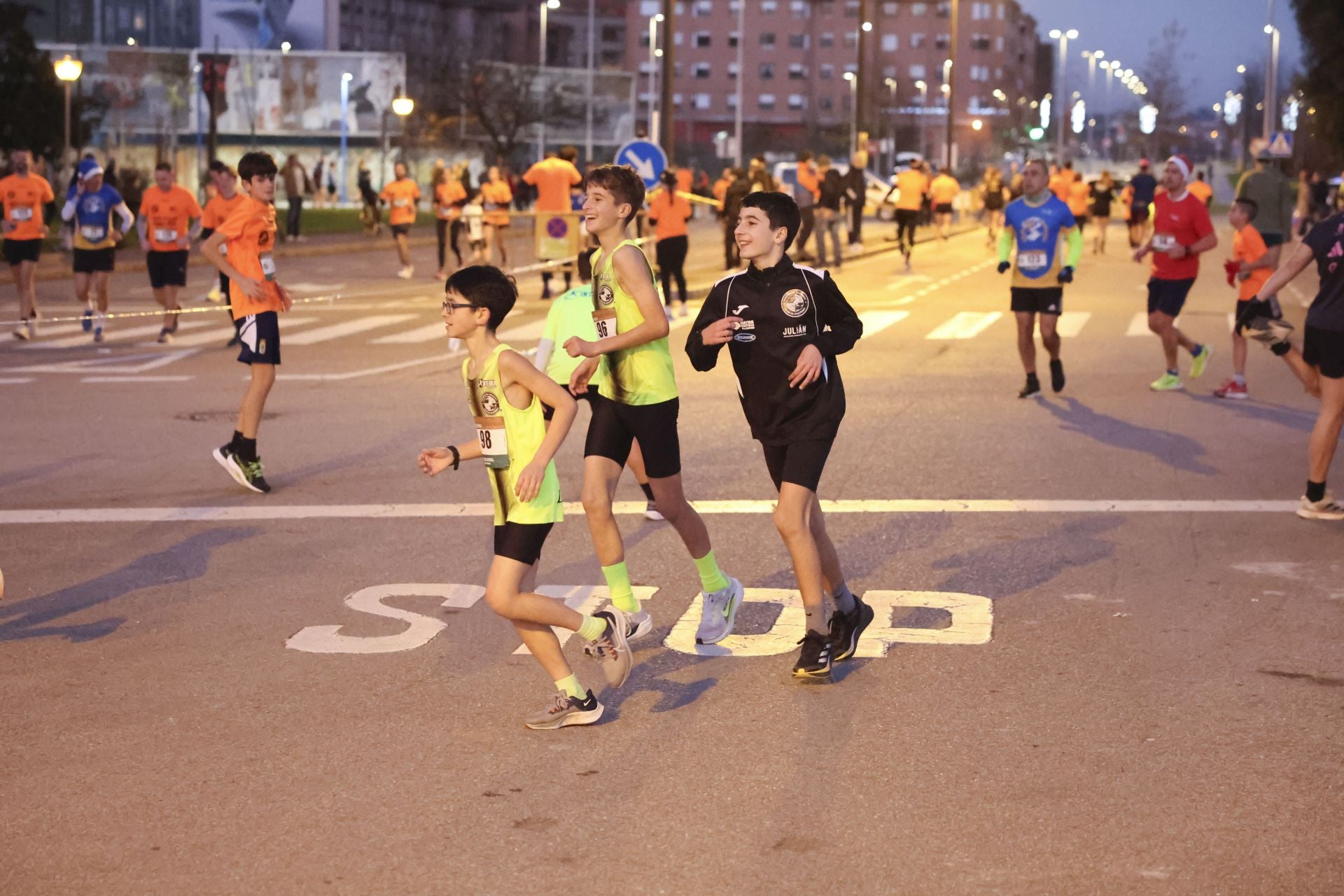 Las mejores fotos de la Carrera Fin de Año de Lugones