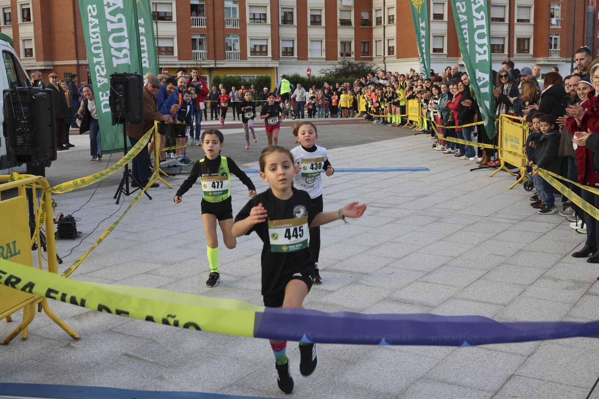 Las mejores fotos de la Carrera Fin de Año de Lugones