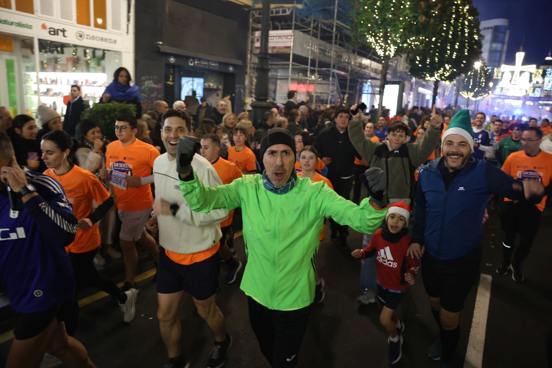 Oviedo despide el año a golpe de zapatilla por San Silvestre