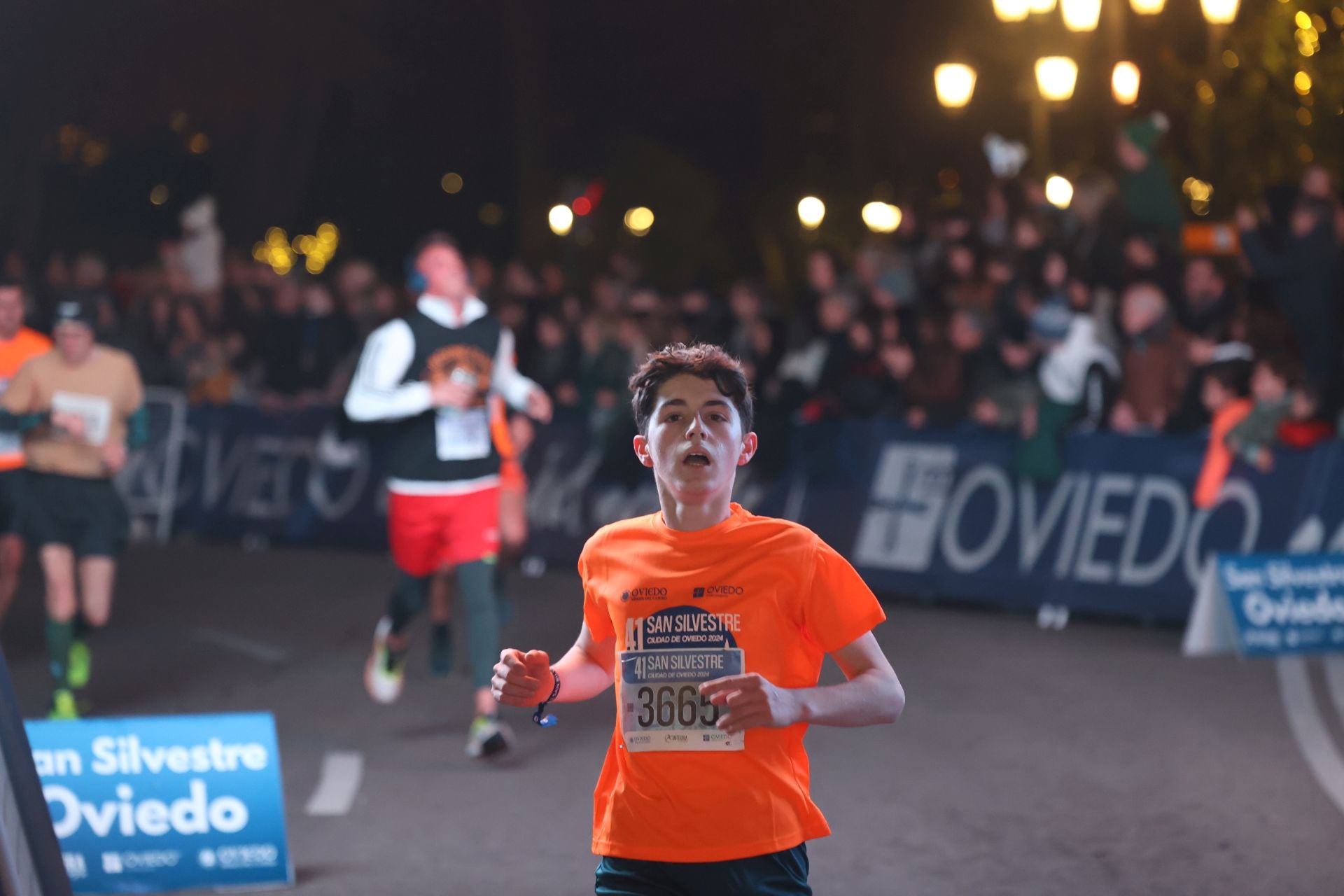 Oviedo despide el año a golpe de zapatilla por San Silvestre