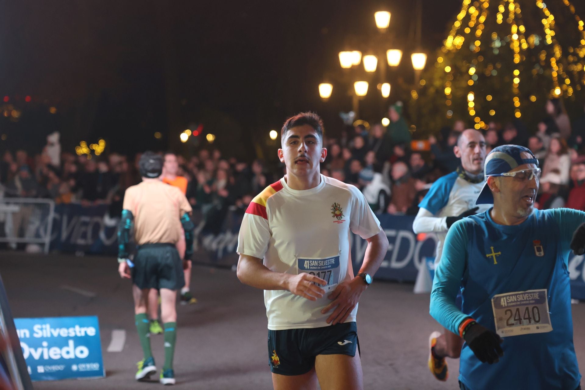 Oviedo despide el año a golpe de zapatilla por San Silvestre