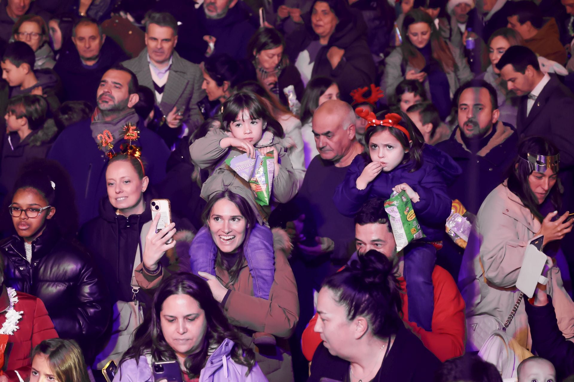 Los más pequeños reciben el año adelantado en las pequecampanadas de Gijón