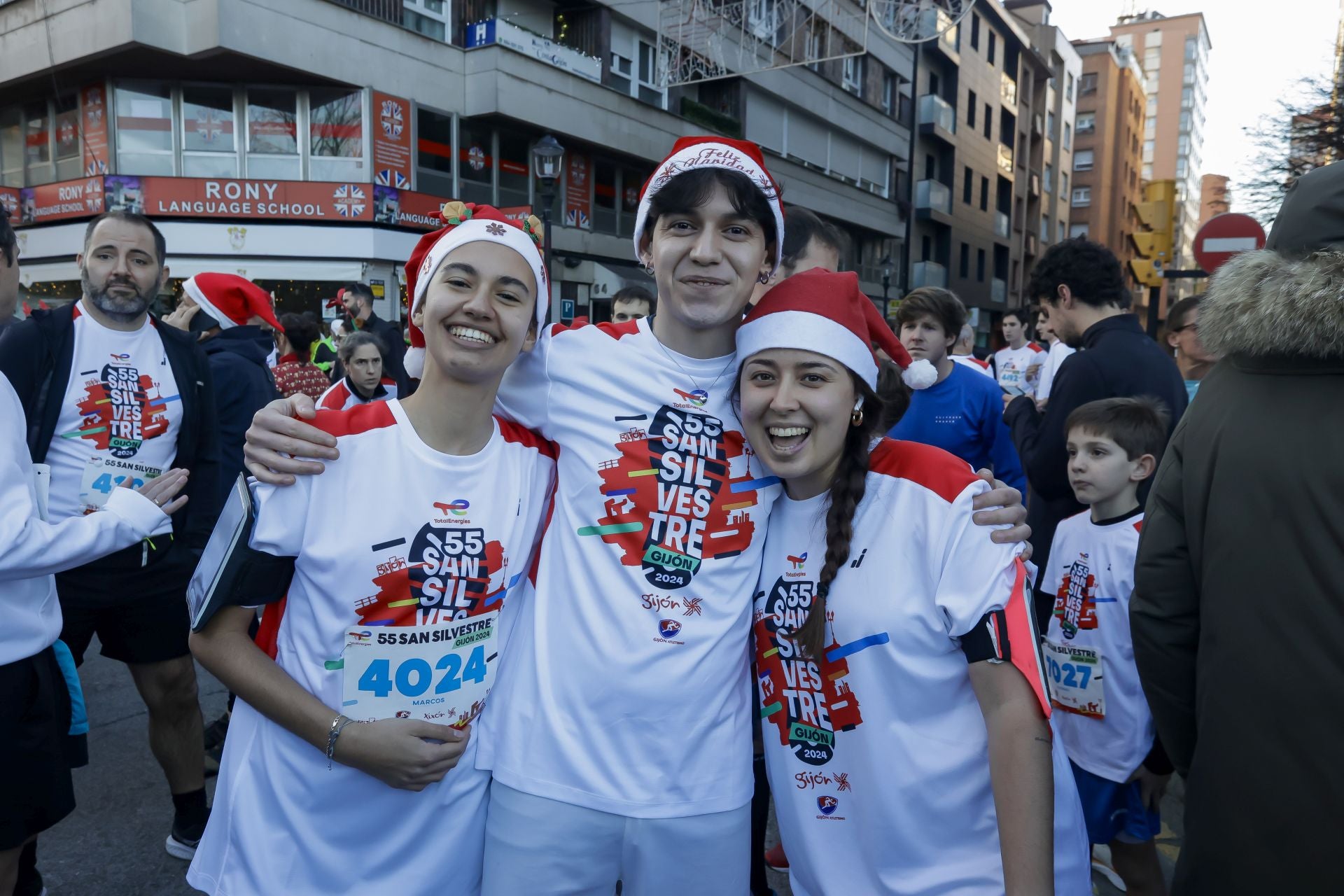 La San Silvestre vuela por las calles de Gijón