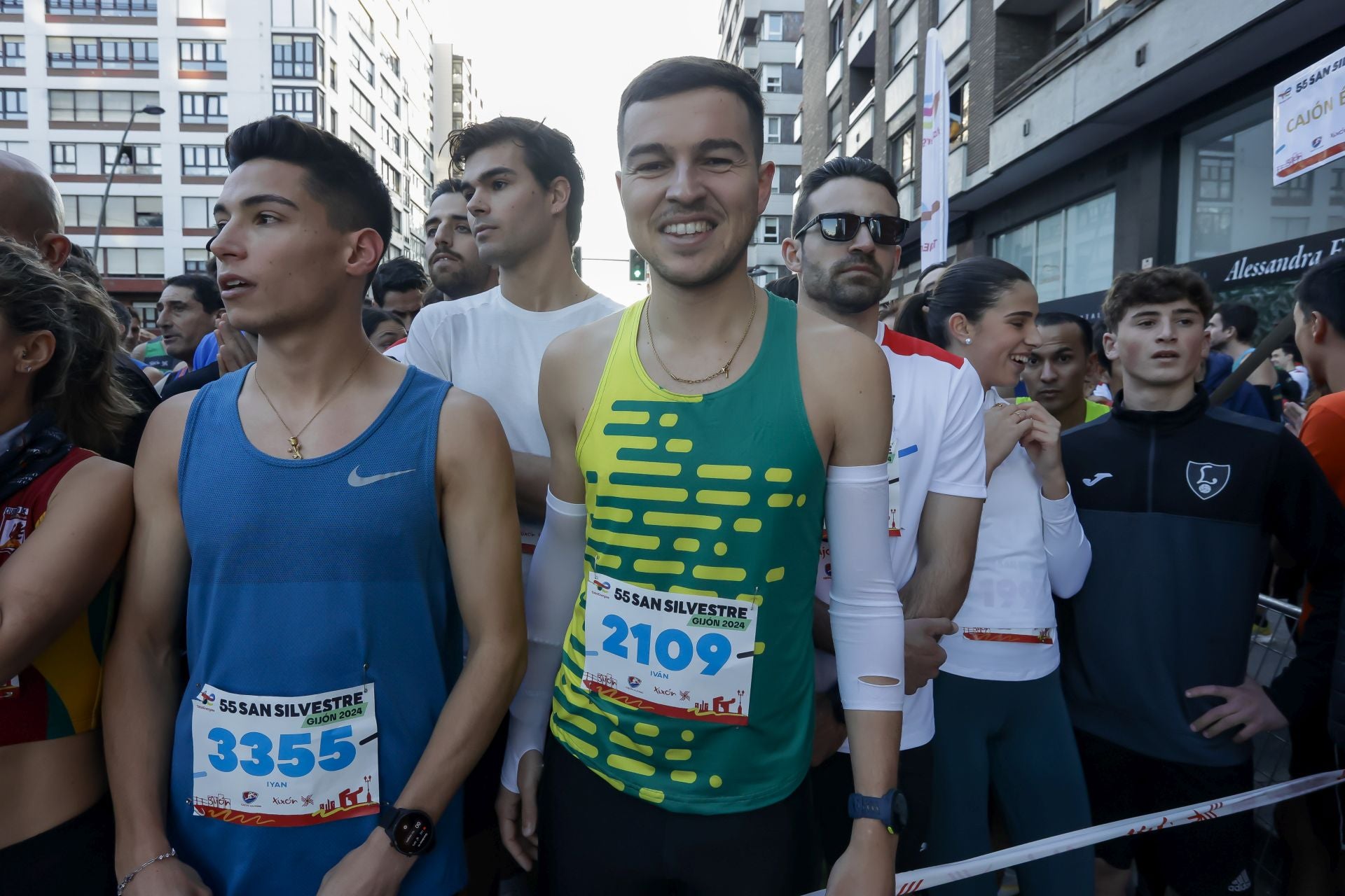 La San Silvestre vuela por las calles de Gijón