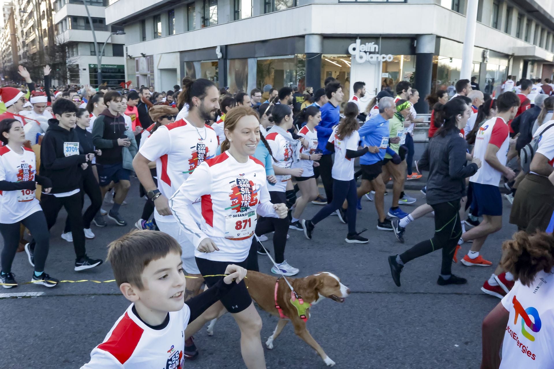 La San Silvestre vuela por las calles de Gijón