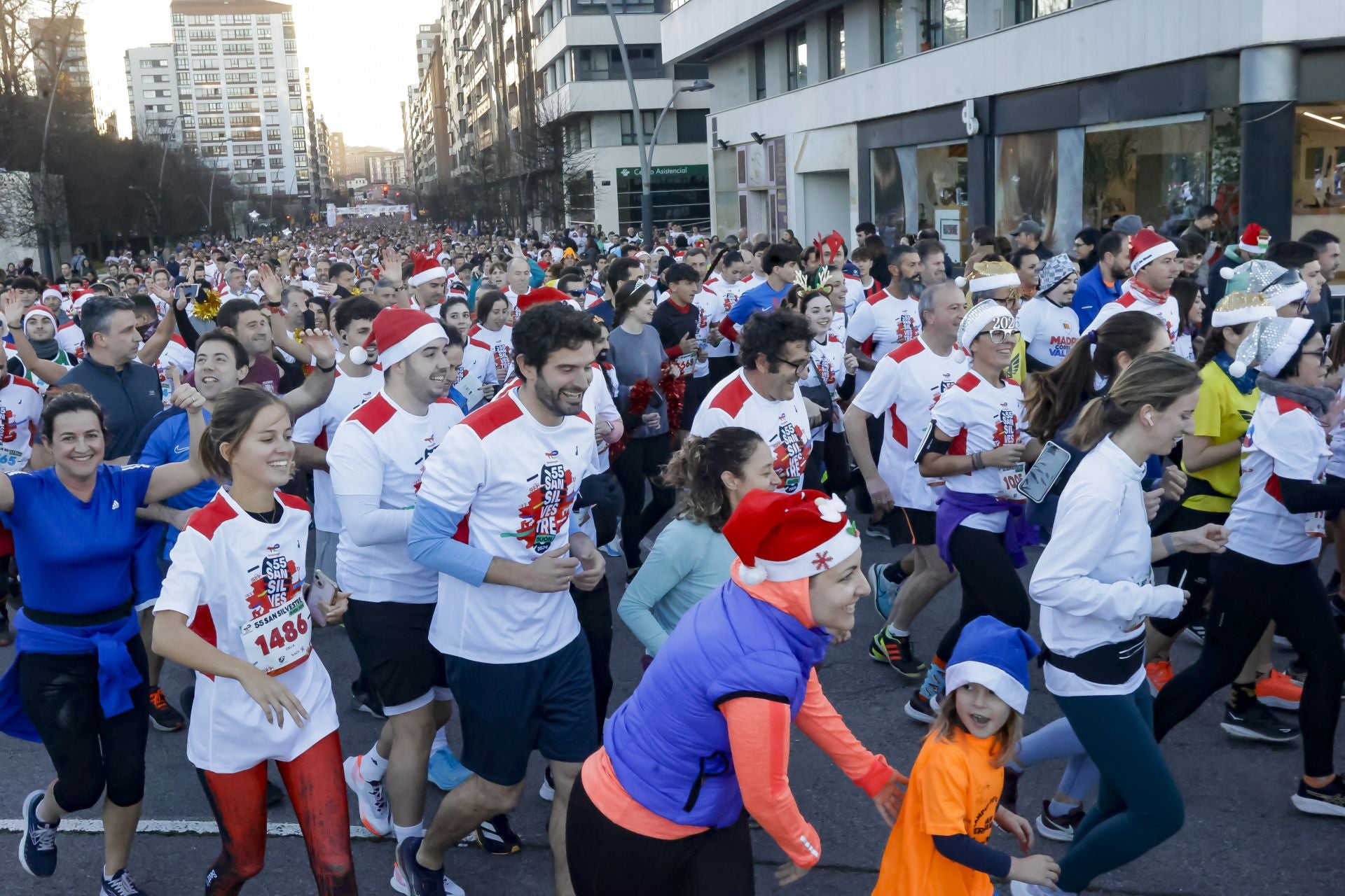 La San Silvestre vuela por las calles de Gijón