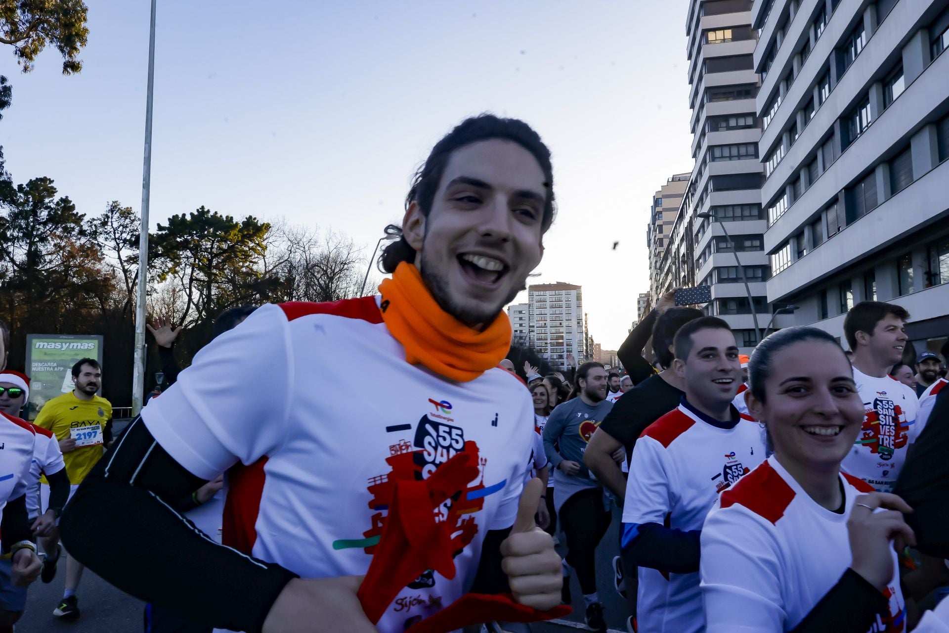 La San Silvestre vuela por las calles de Gijón