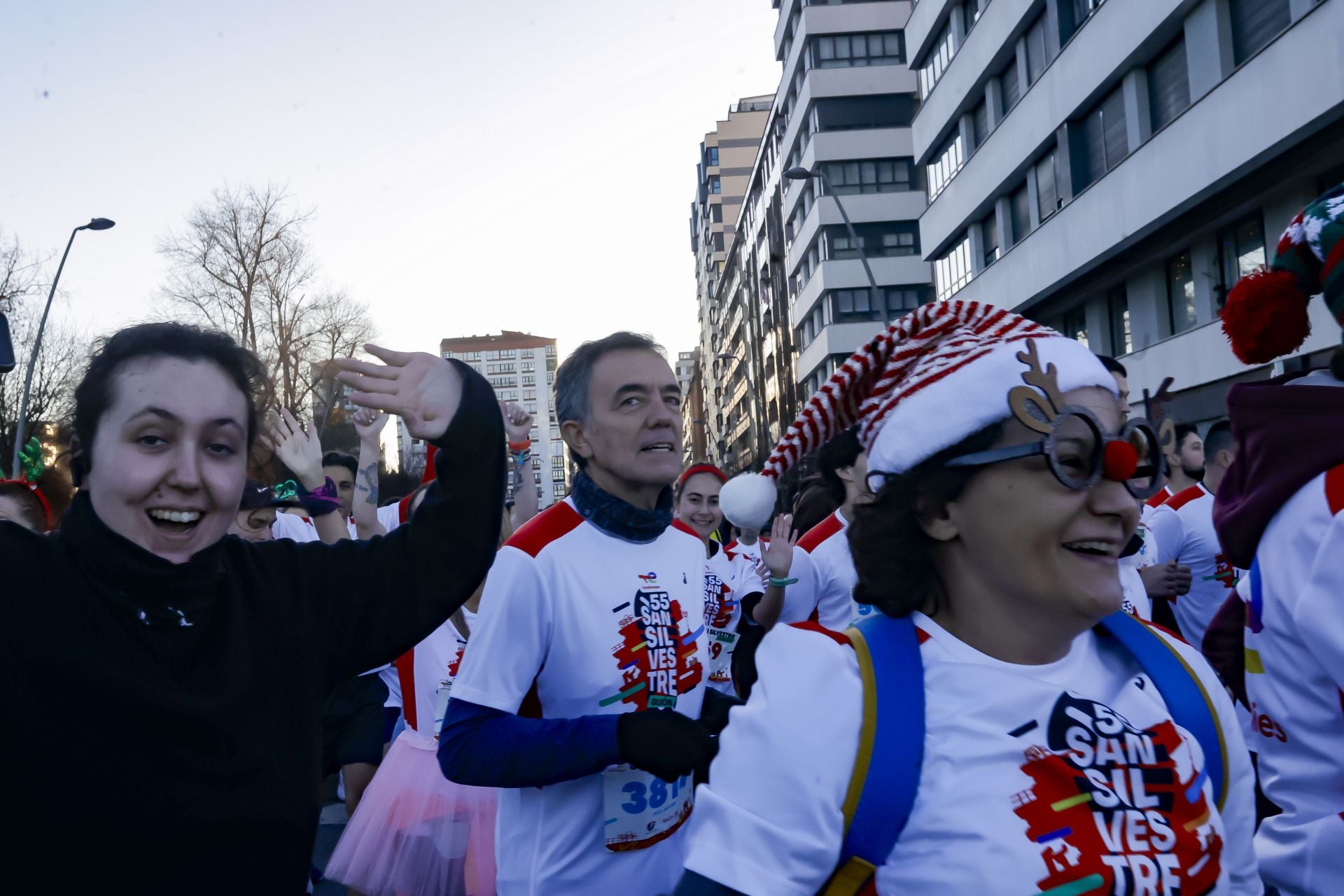 La San Silvestre vuela por las calles de Gijón