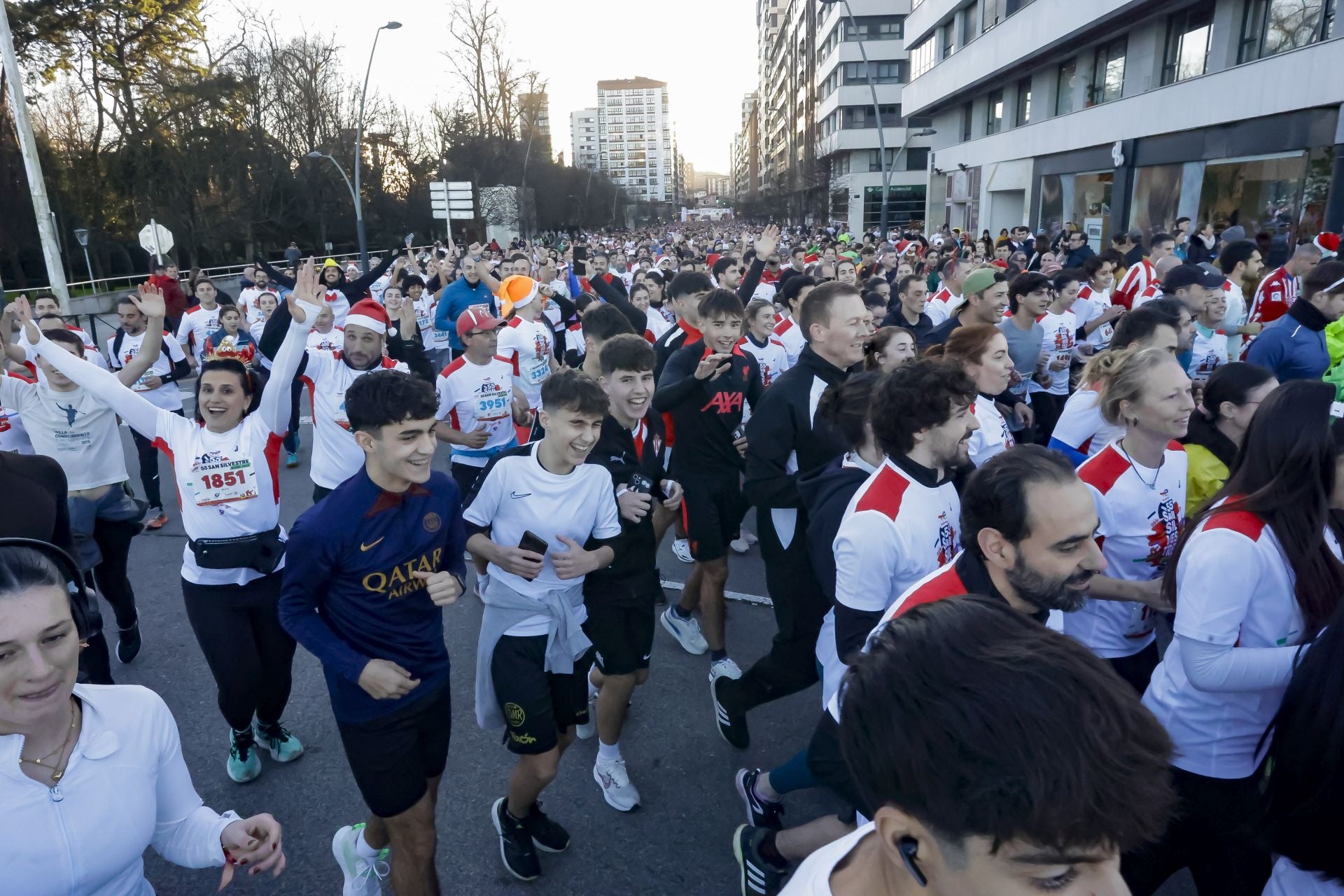 La San Silvestre vuela por las calles de Gijón